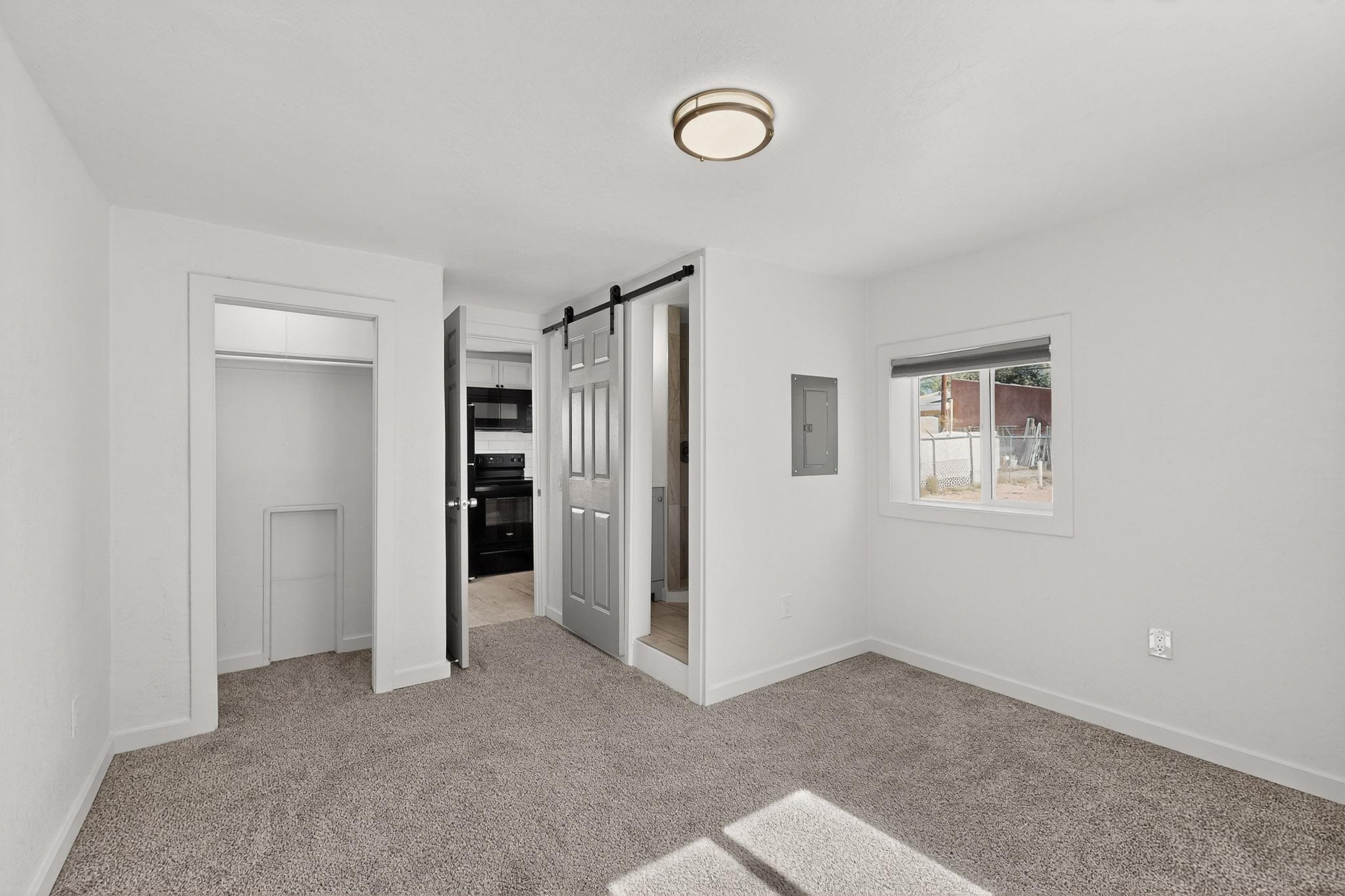 116 Stanford Drive SE