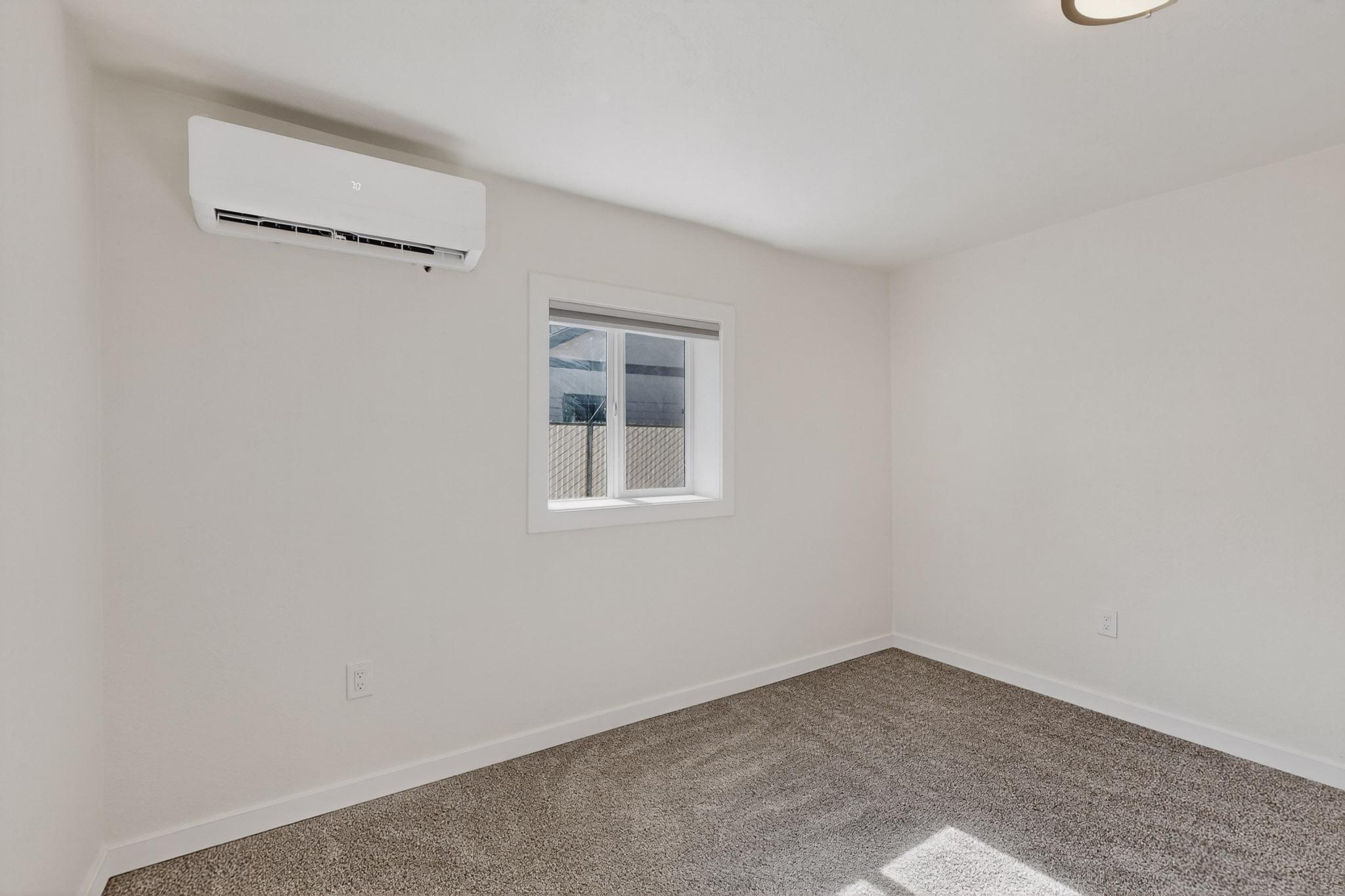 116 Stanford Drive SE