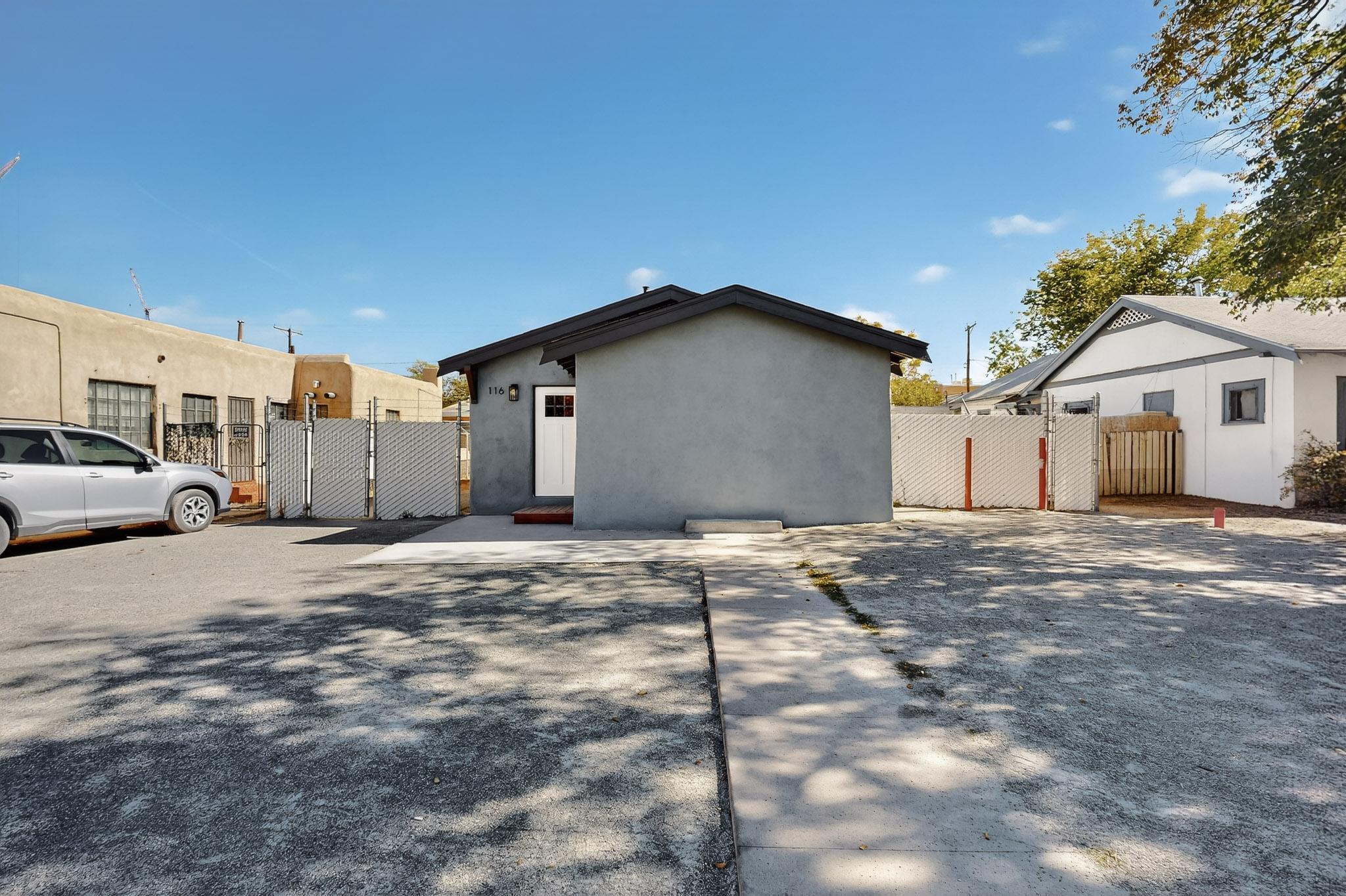 116 Stanford Drive SE