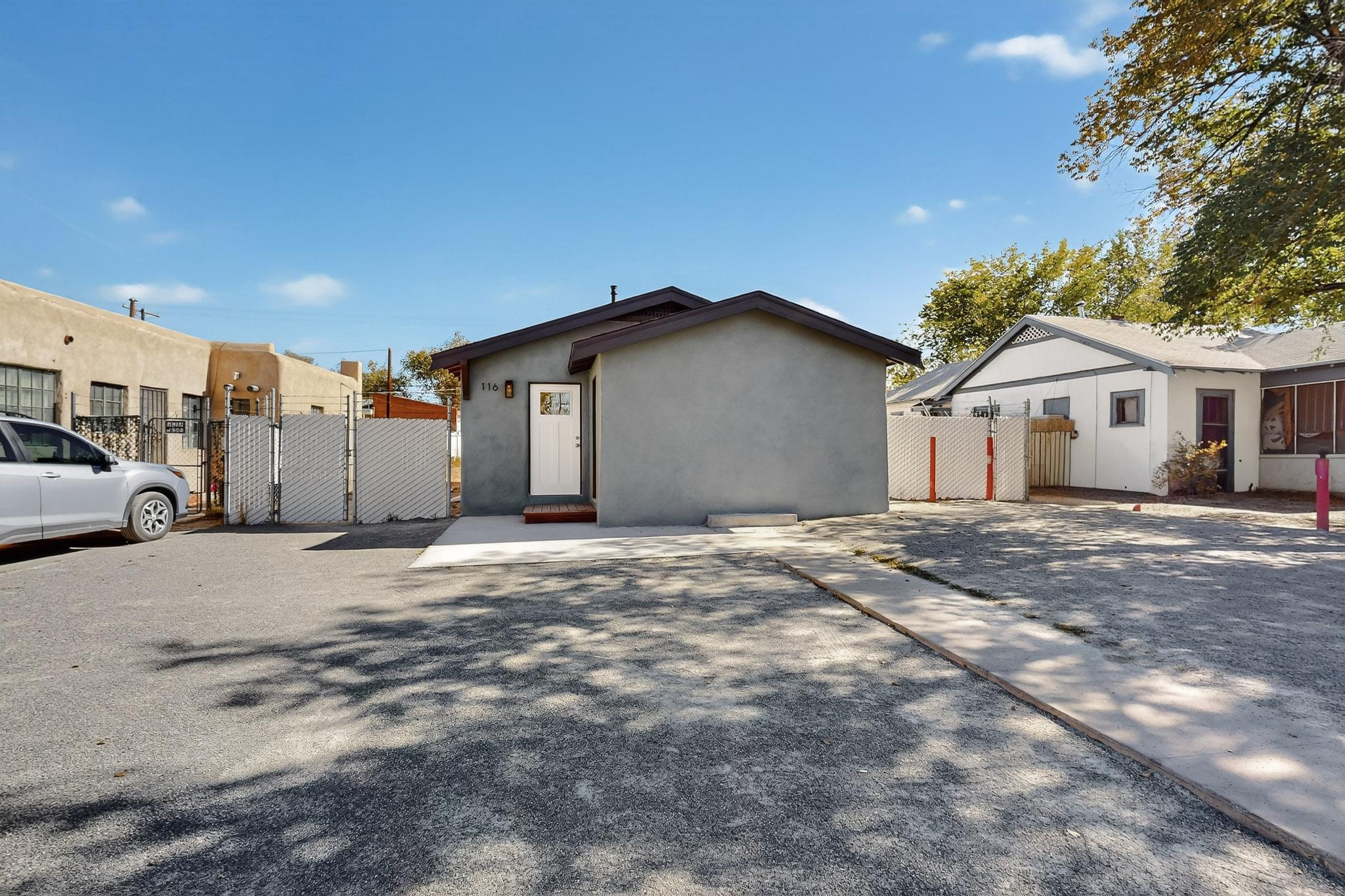 116 Stanford Drive SE