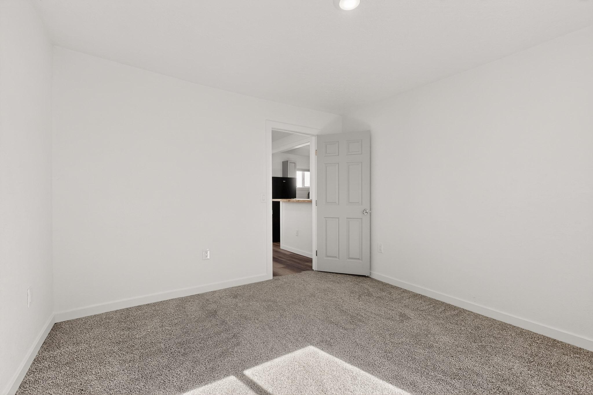 116 Stanford Drive SE