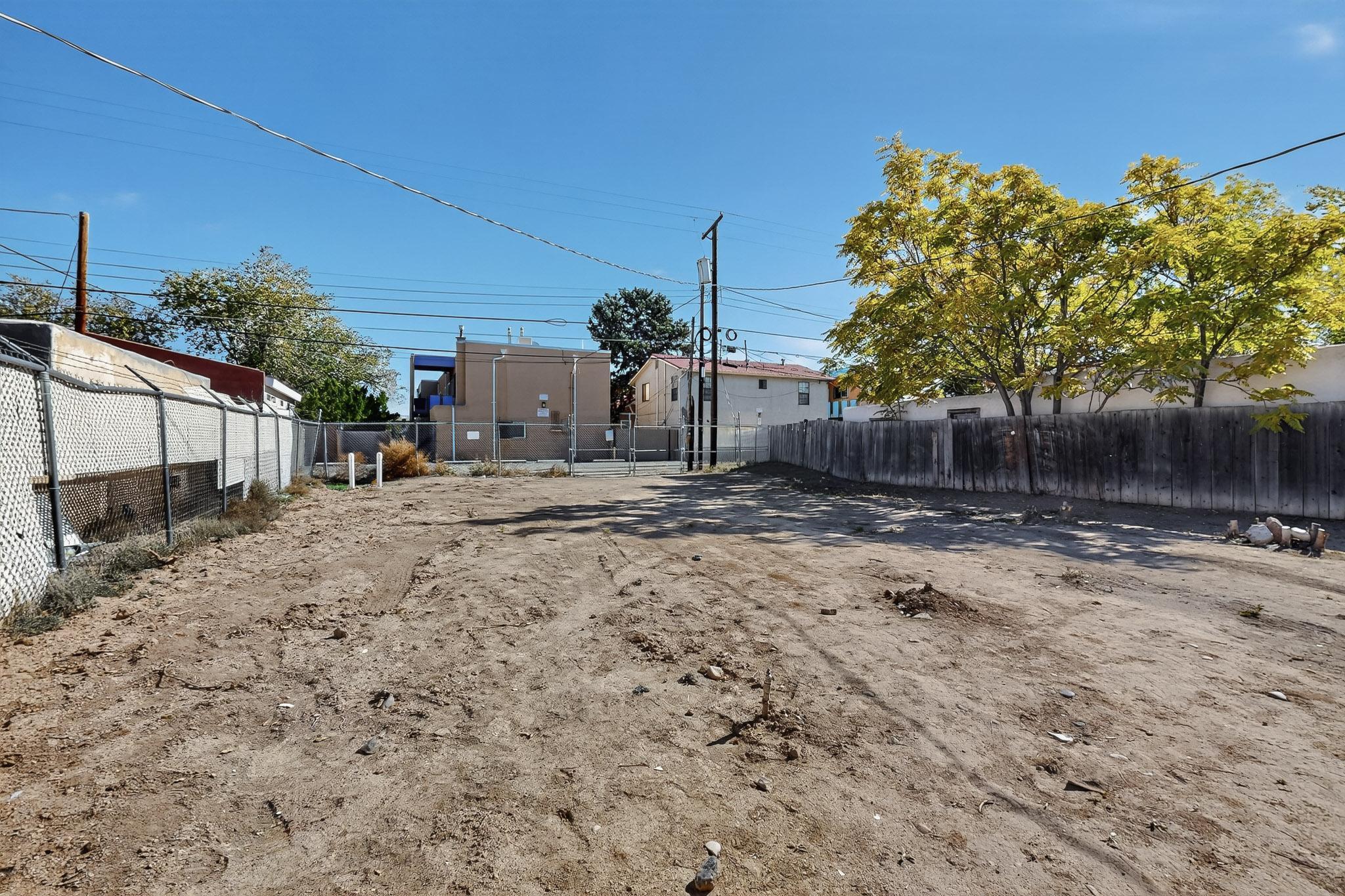 116 Stanford Drive SE