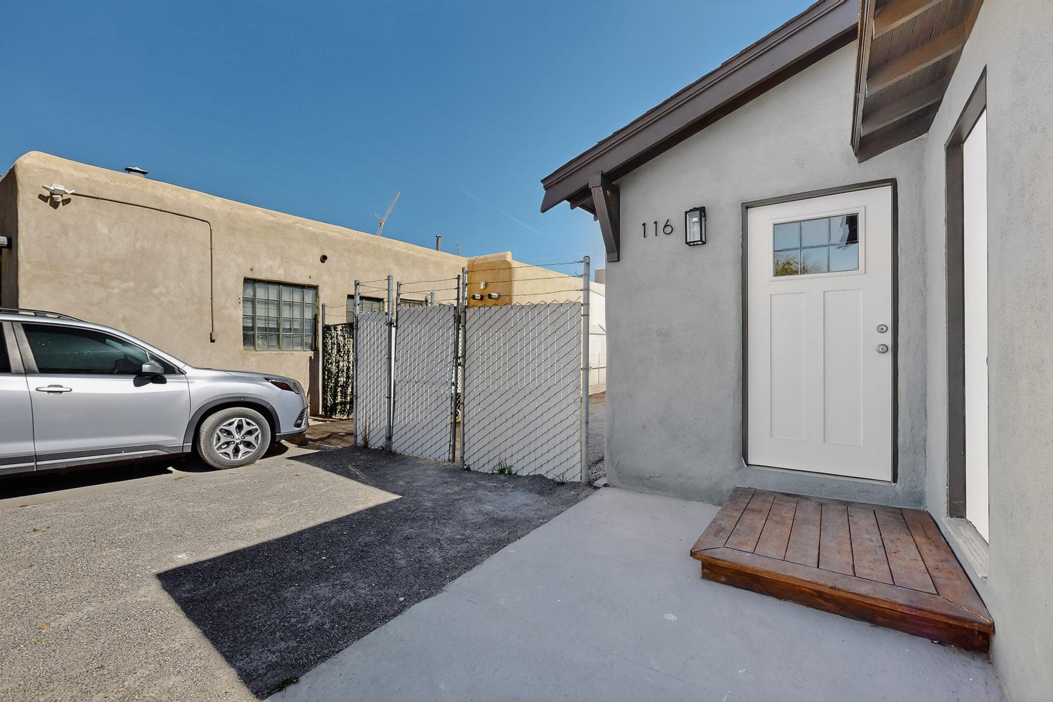 116 Stanford Drive SE