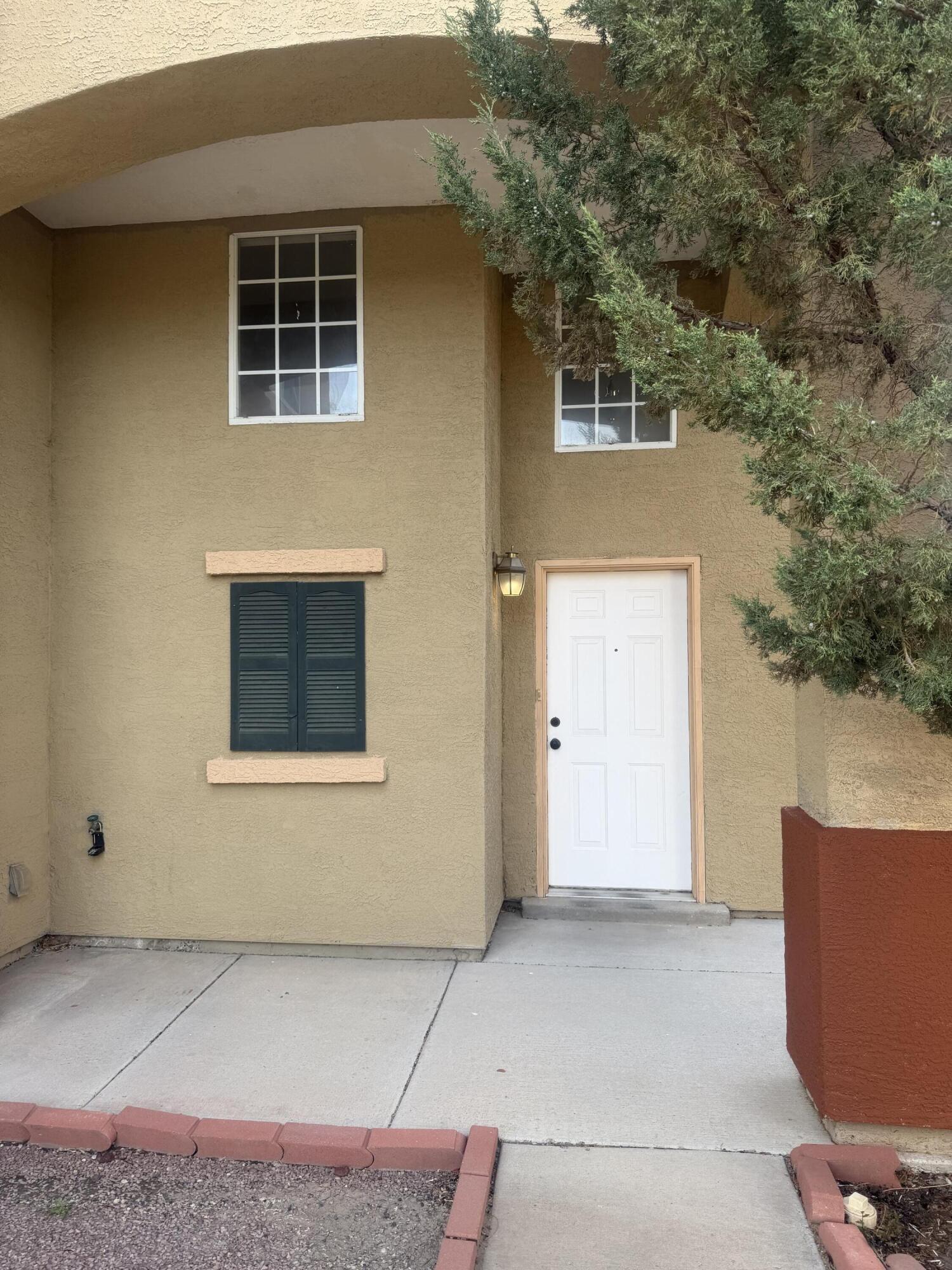 1012 Kiska Street NW