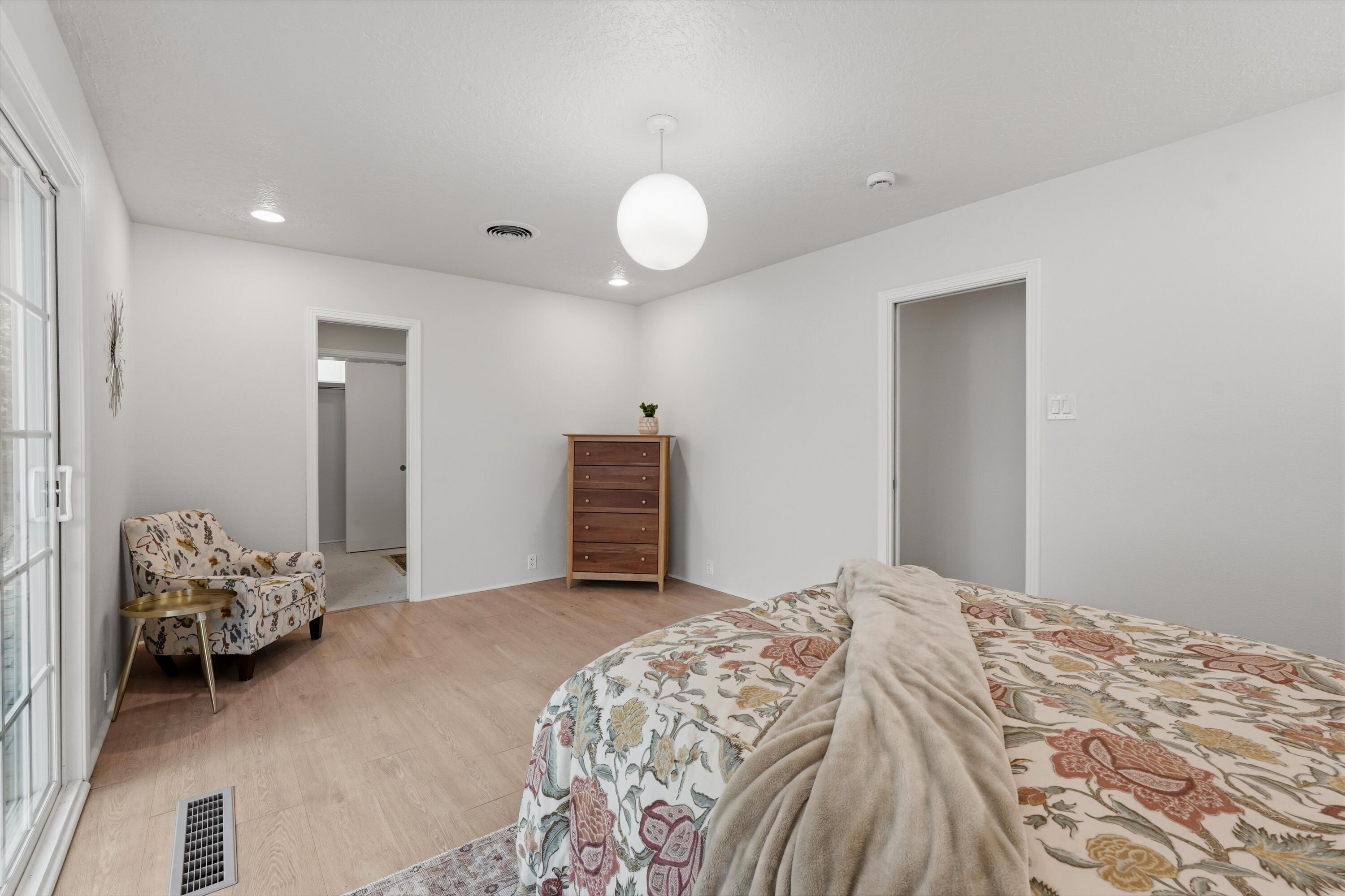 1522 San Patricio Avenue SW