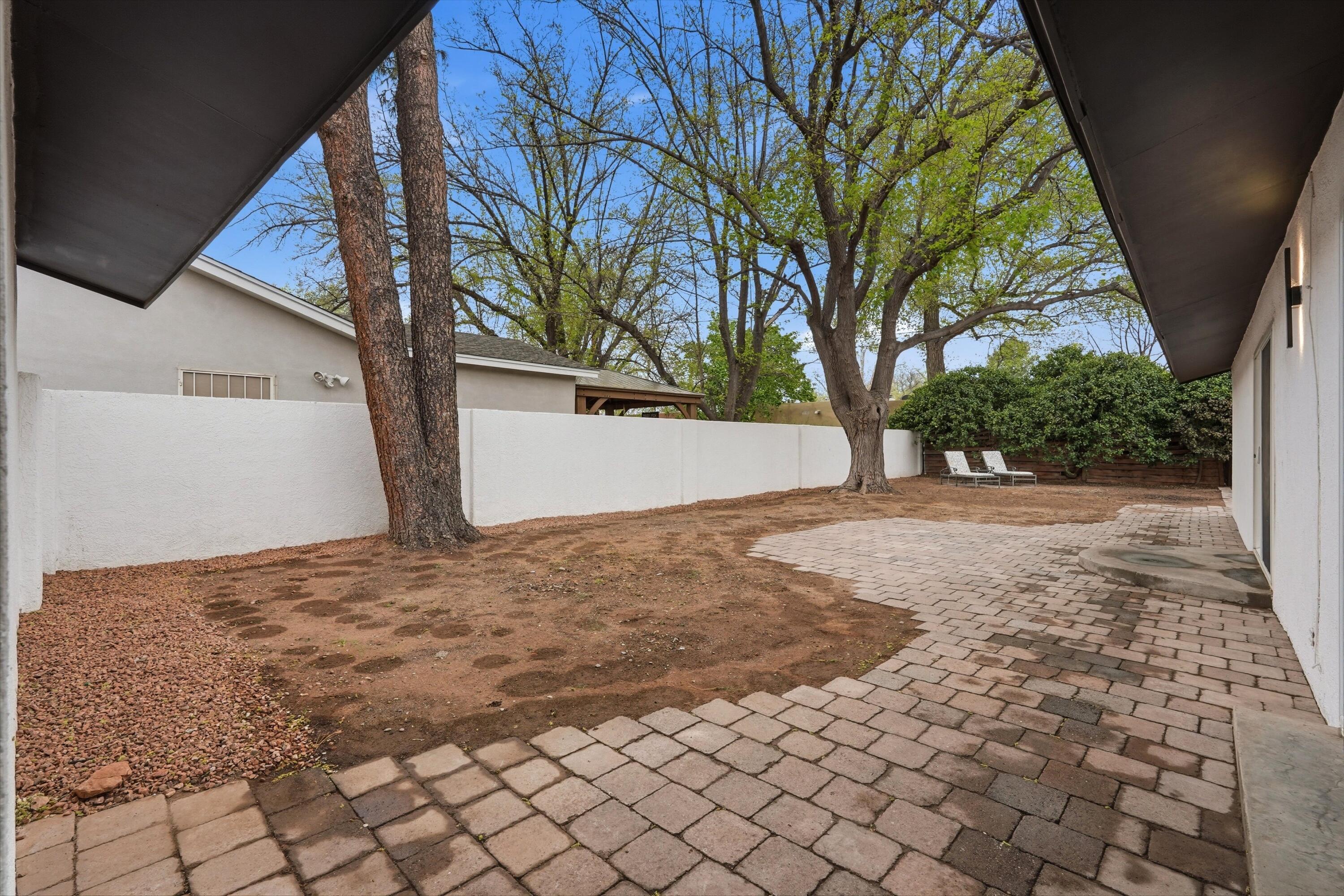 1522 San Patricio Avenue SW