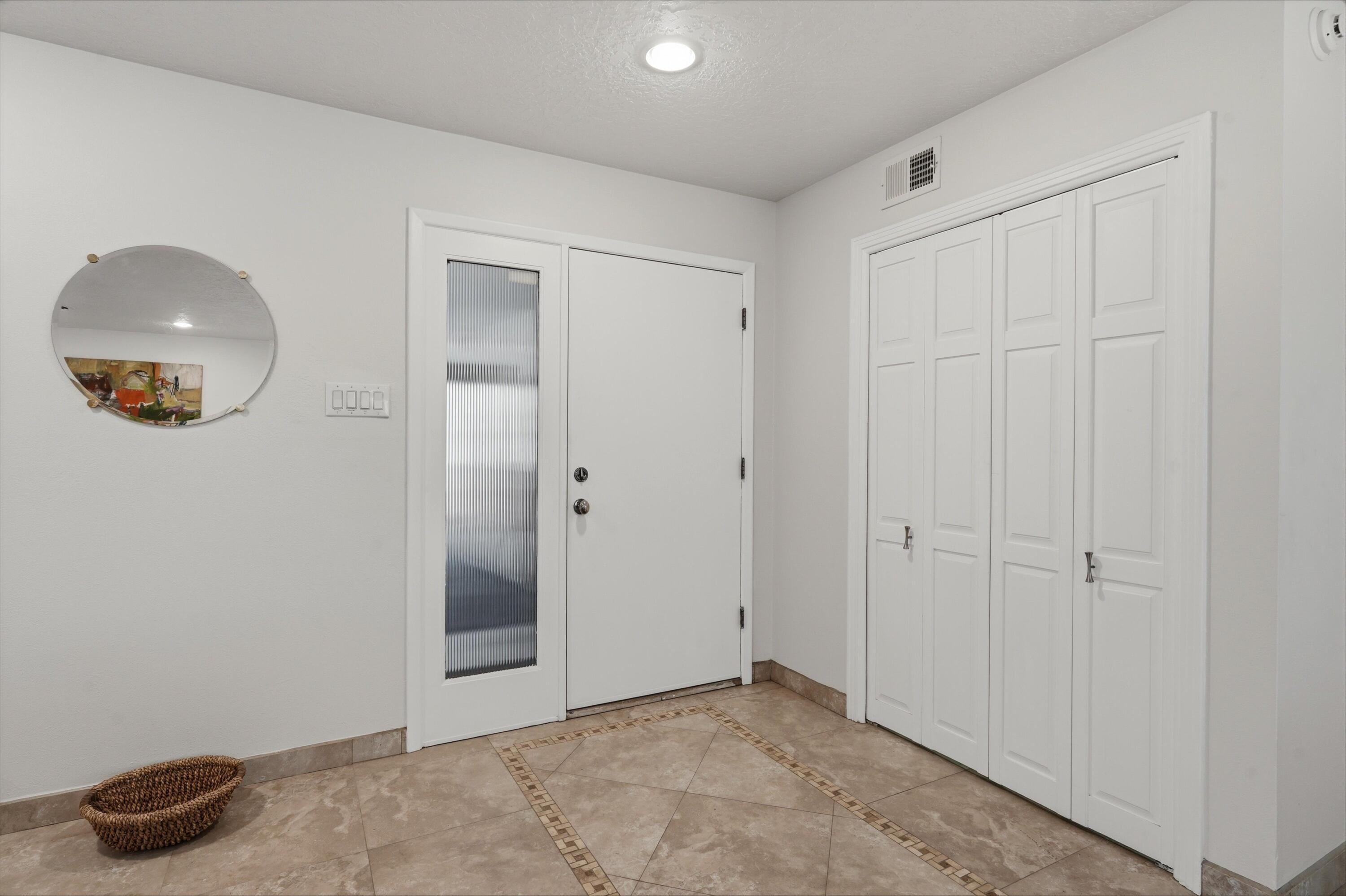 1522 San Patricio Avenue SW