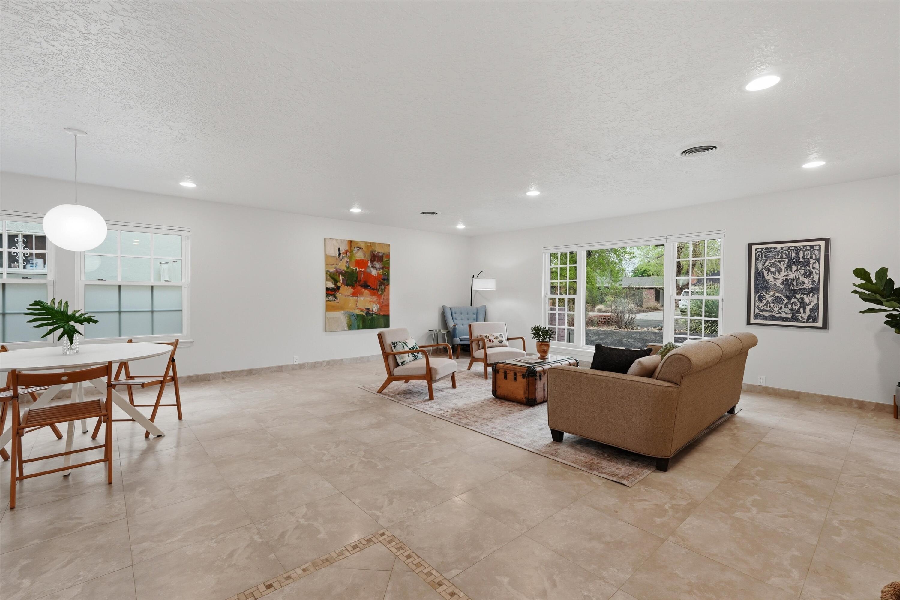 1522 San Patricio Avenue SW