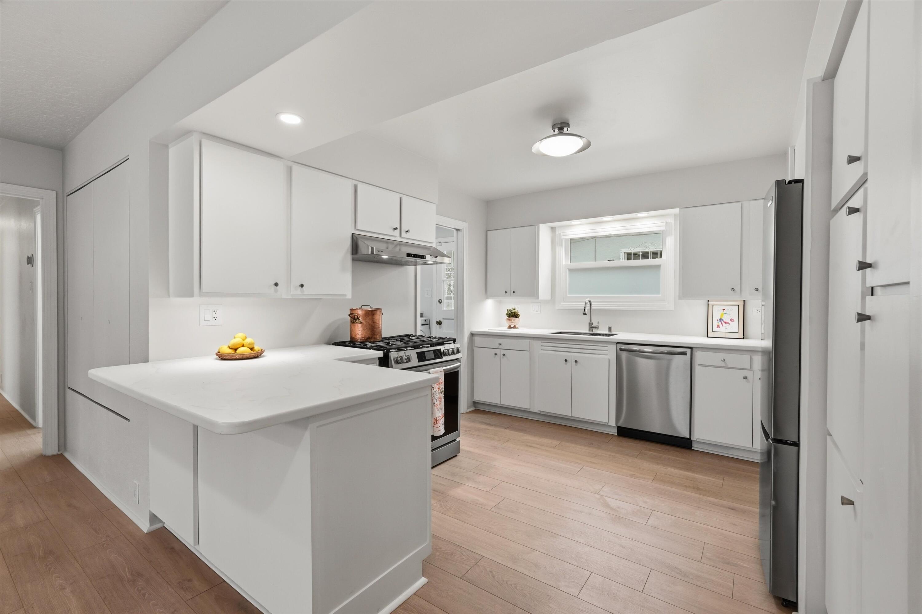 1522 San Patricio Avenue SW