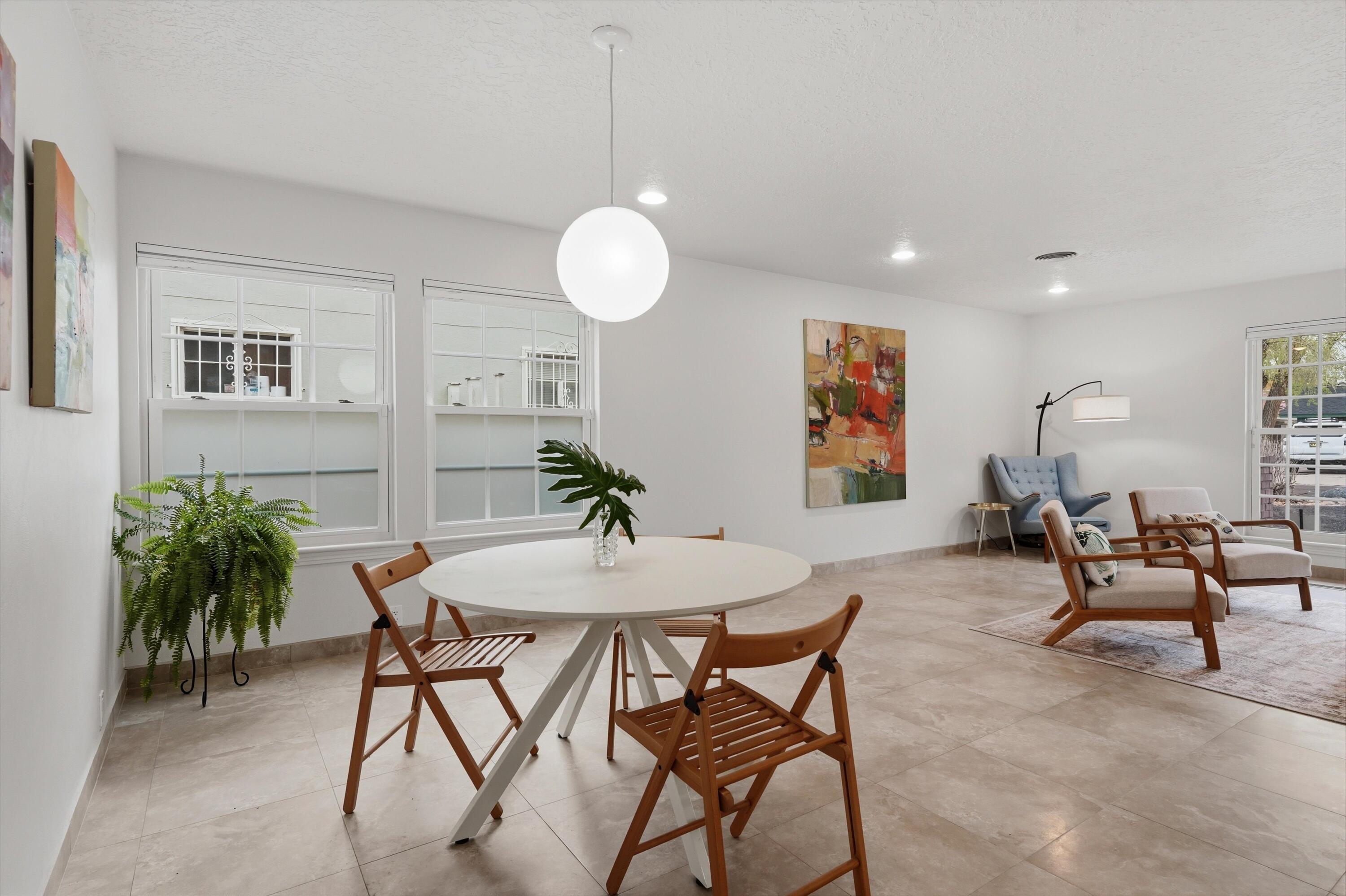 1522 San Patricio Avenue SW