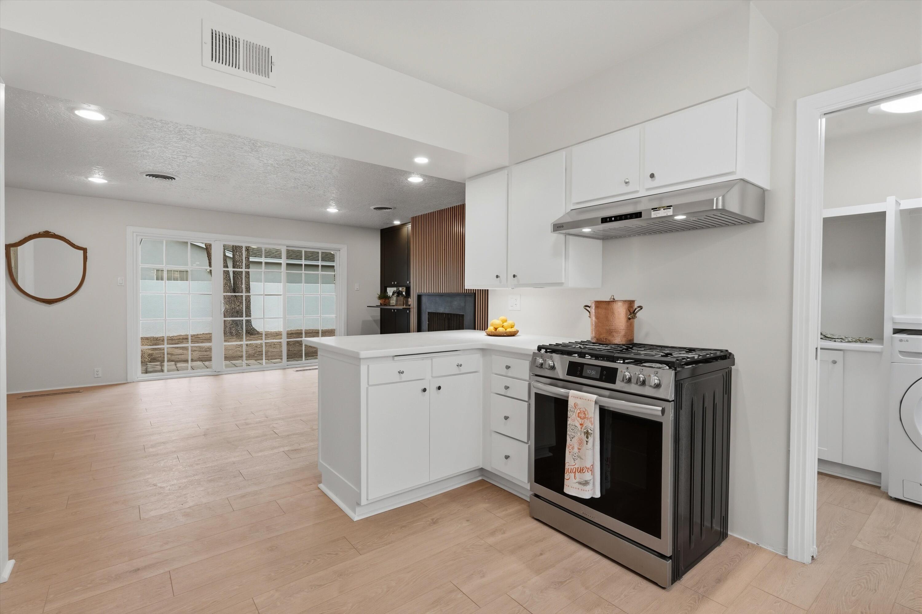 1522 San Patricio Avenue SW