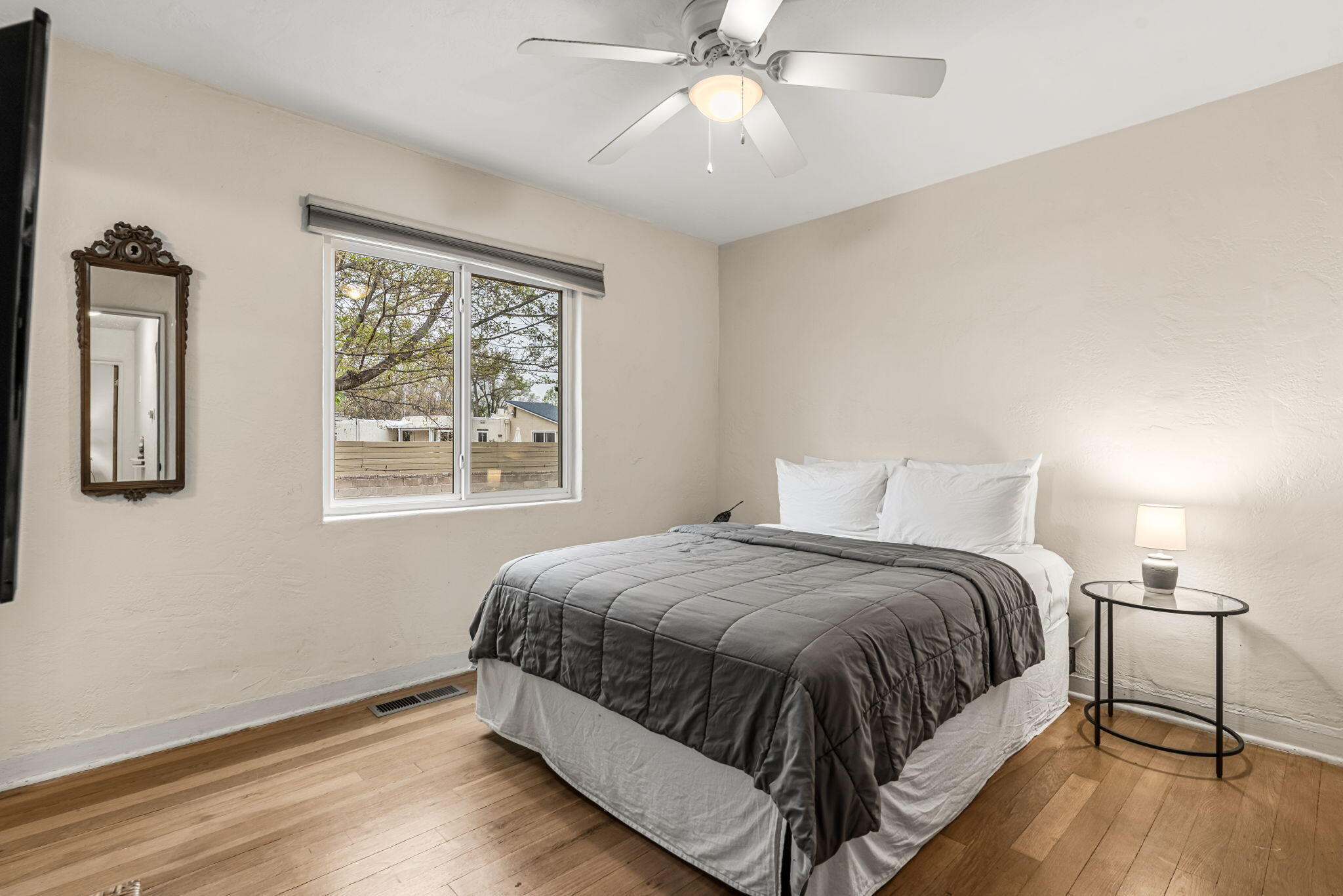 3812 Calle Del Monte NE