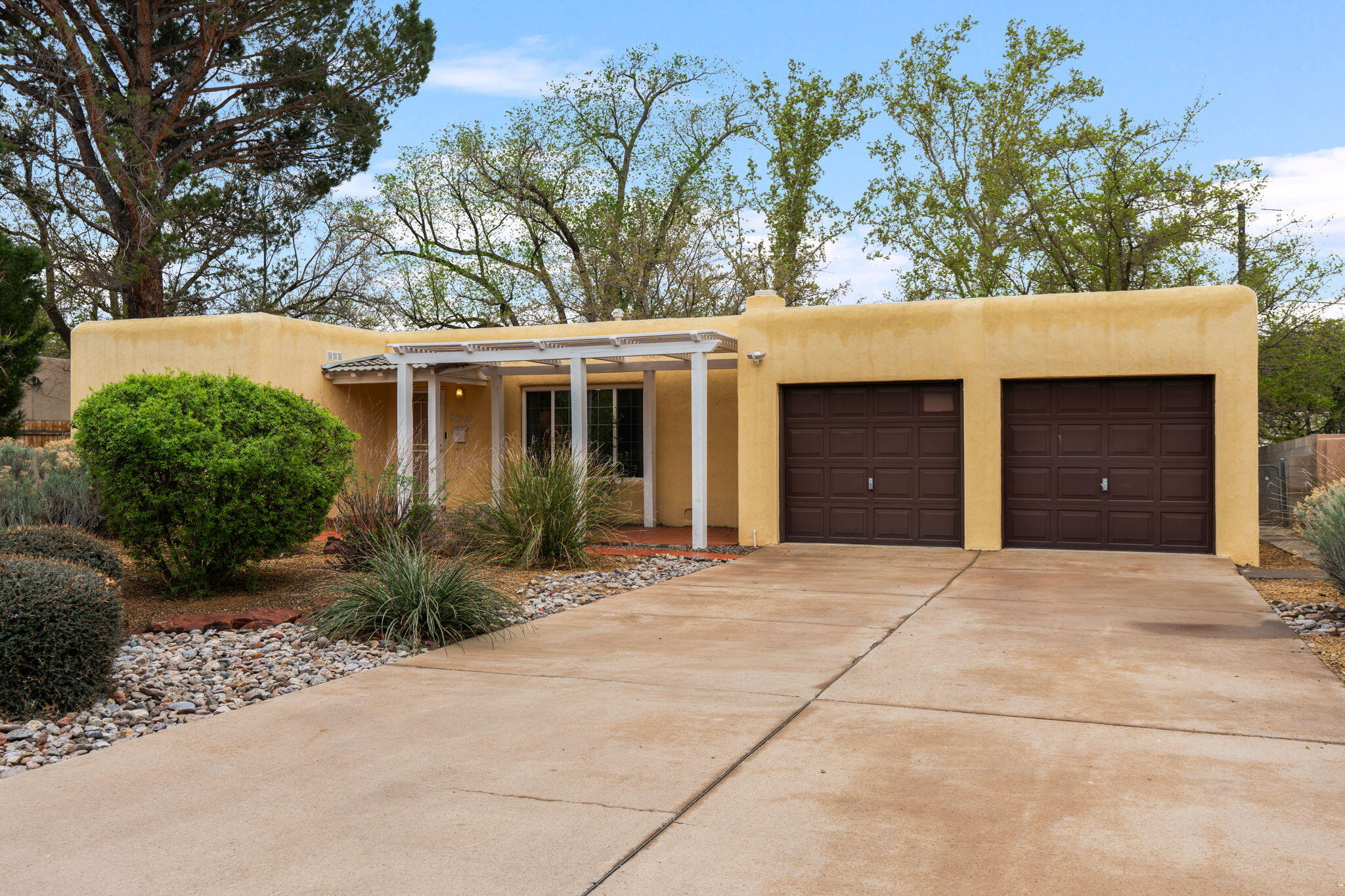 3812 Calle Del Monte NE
