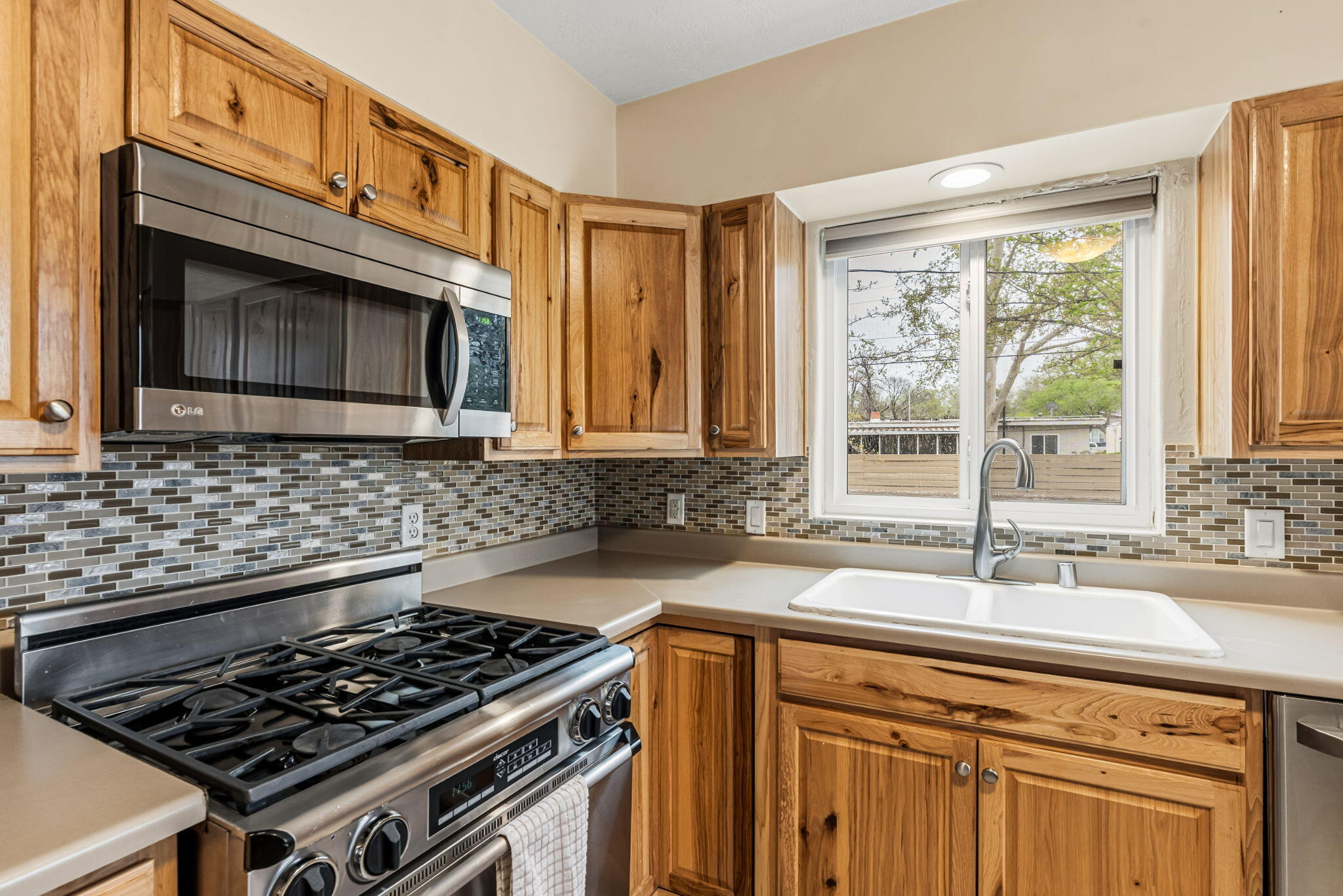 3812 Calle Del Monte NE