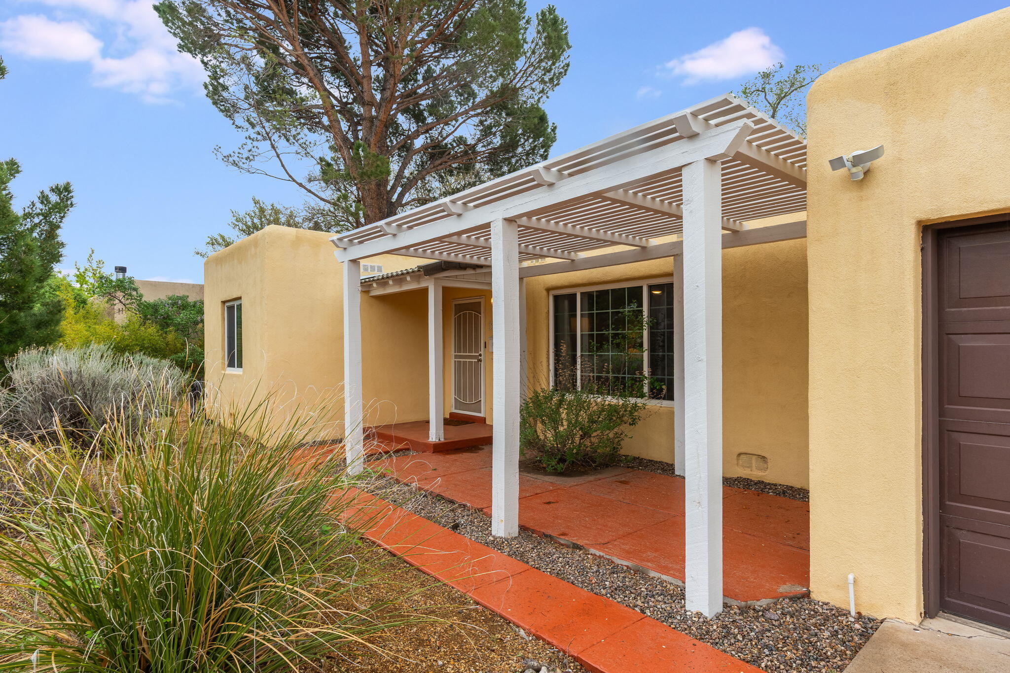 3812 Calle Del Monte NE