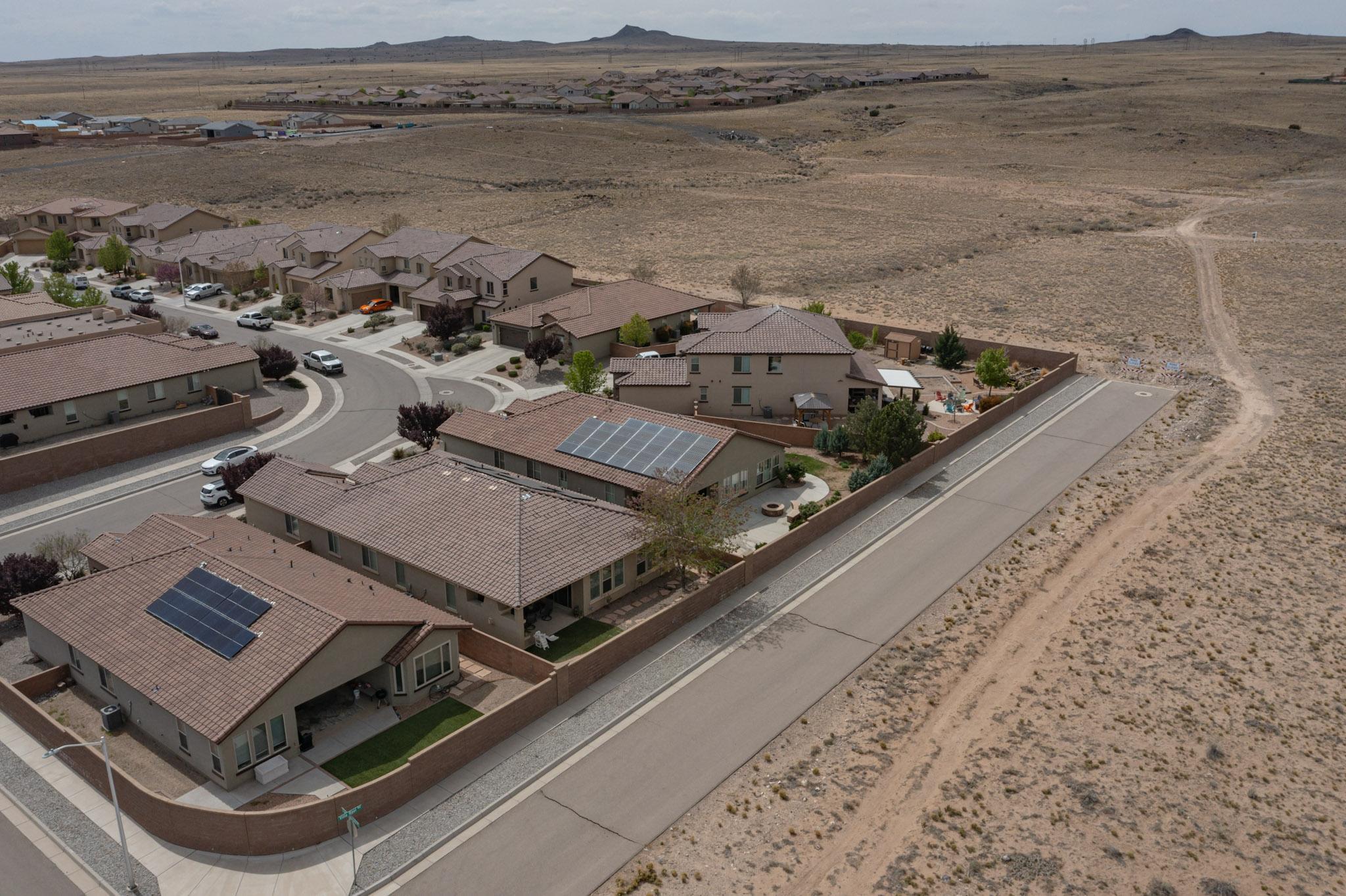 8752 Abierto Vista Circle NW