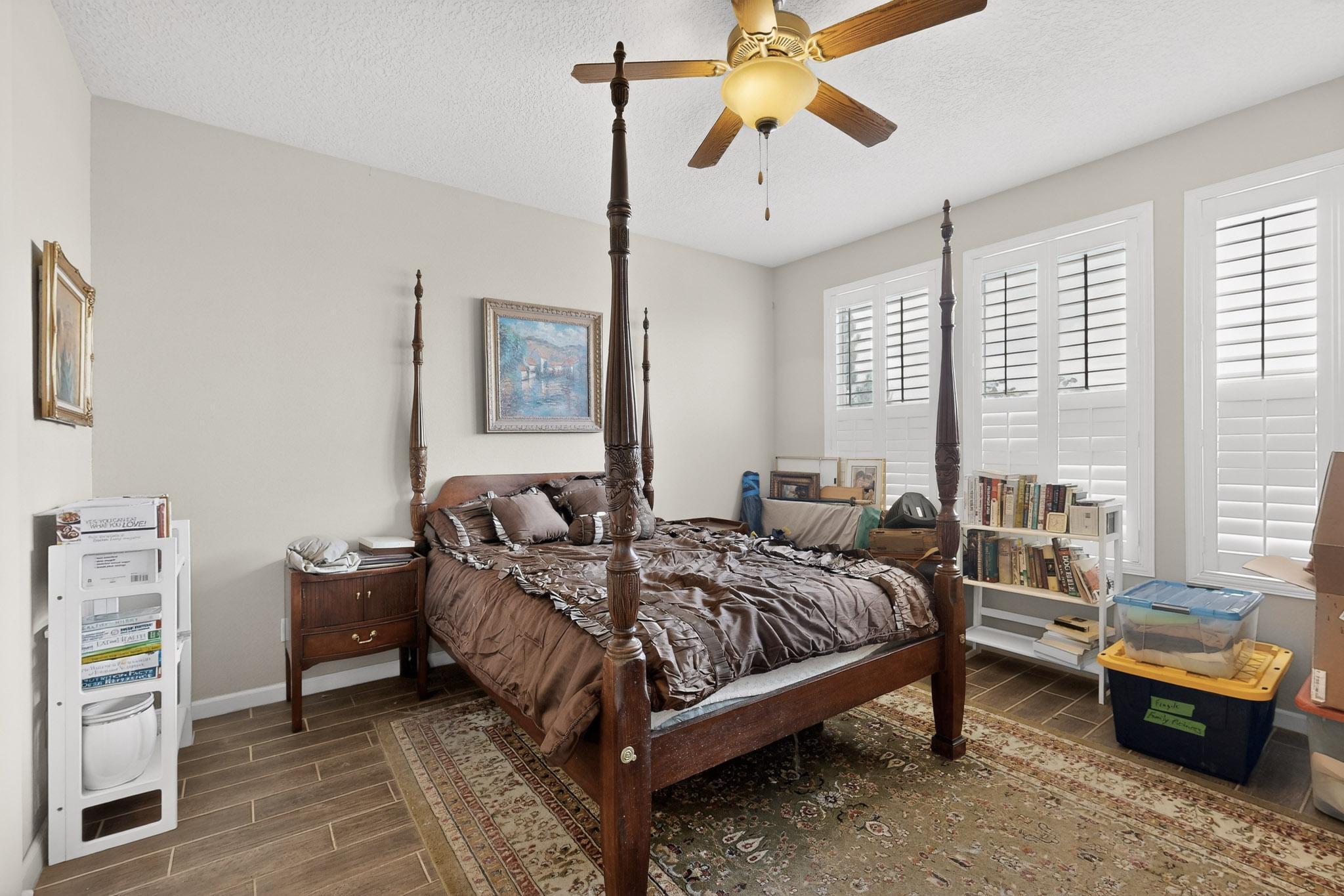 8752 Abierto Vista Circle NW