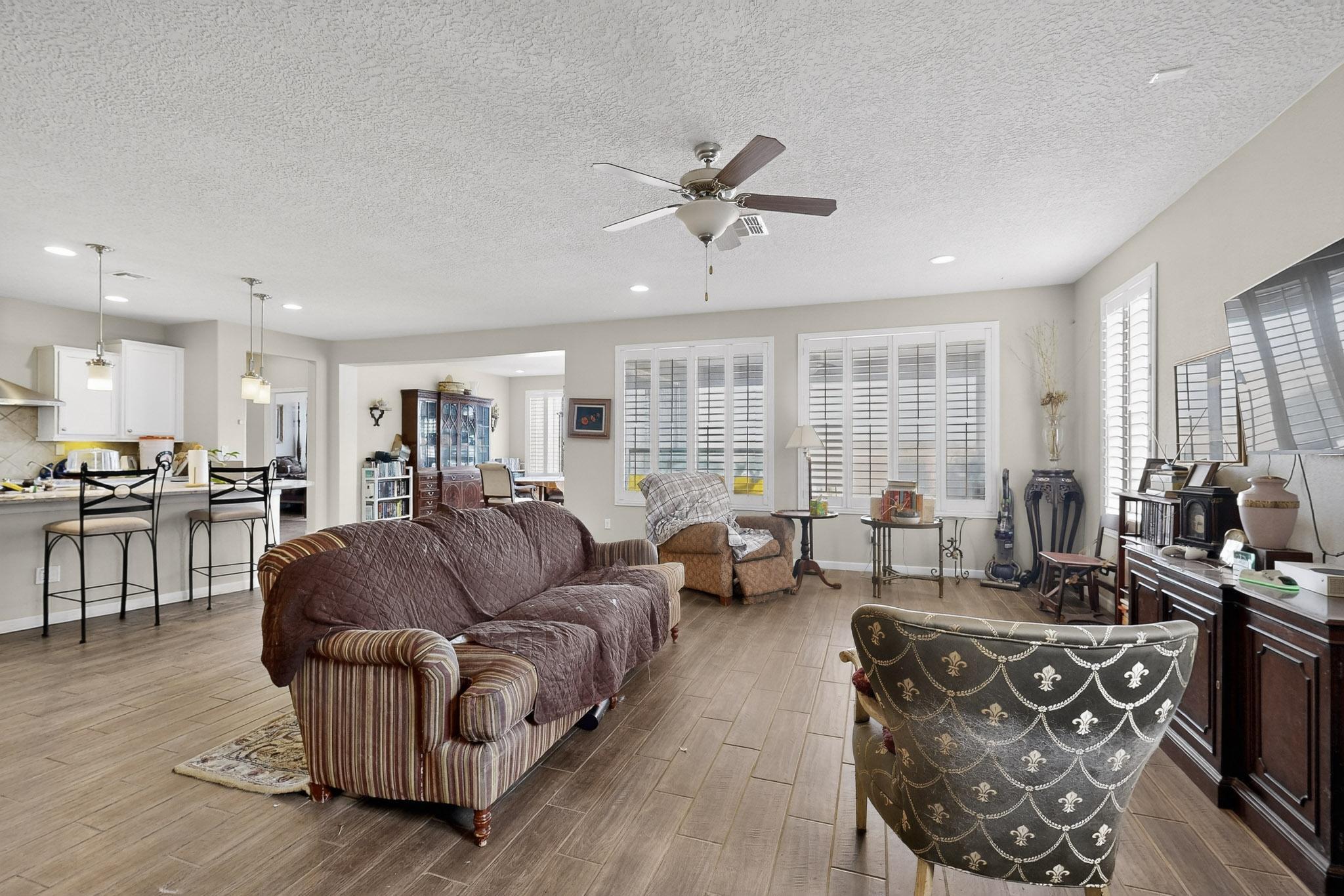 8752 Abierto Vista Circle NW