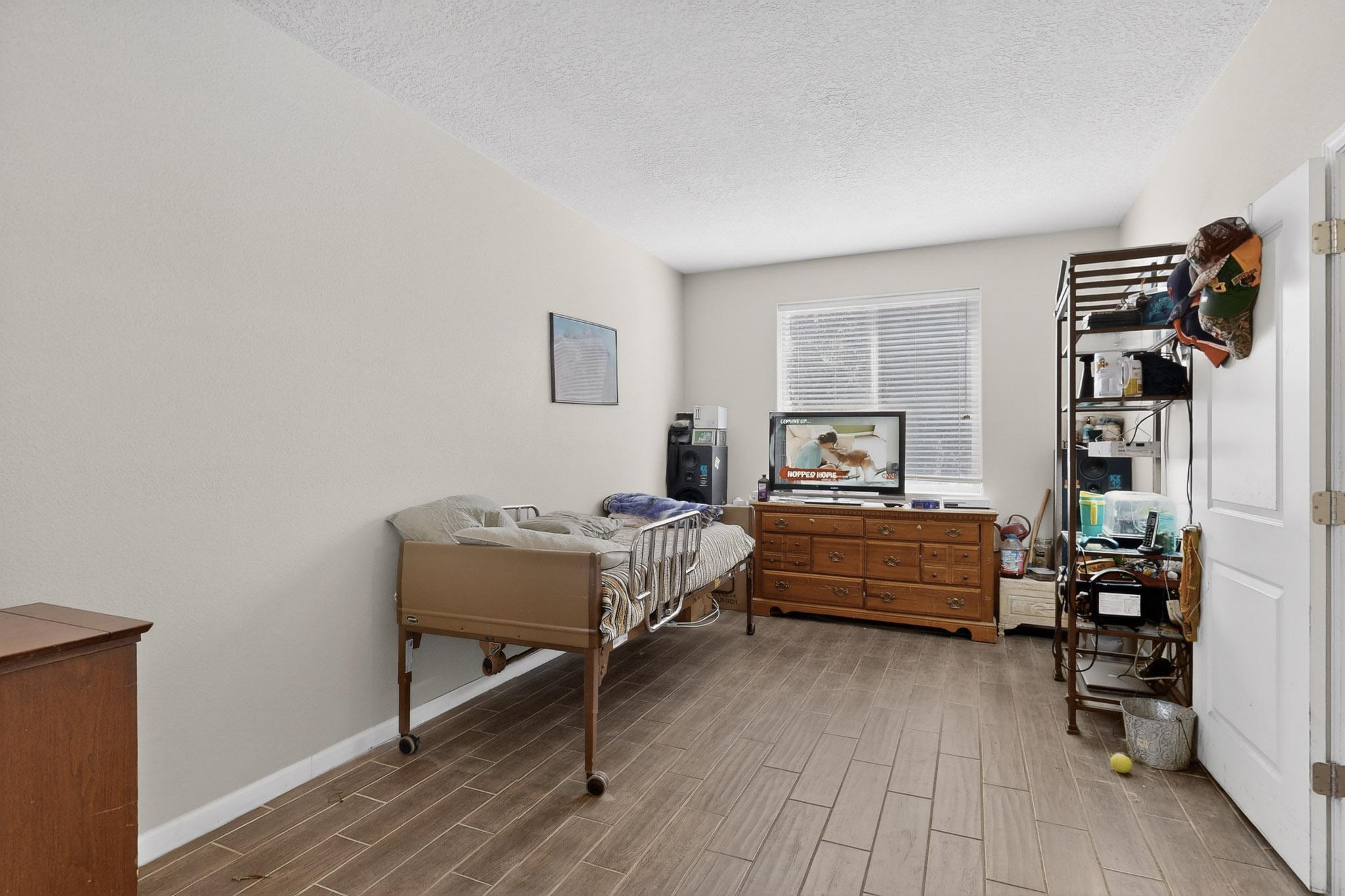 8752 Abierto Vista Circle NW