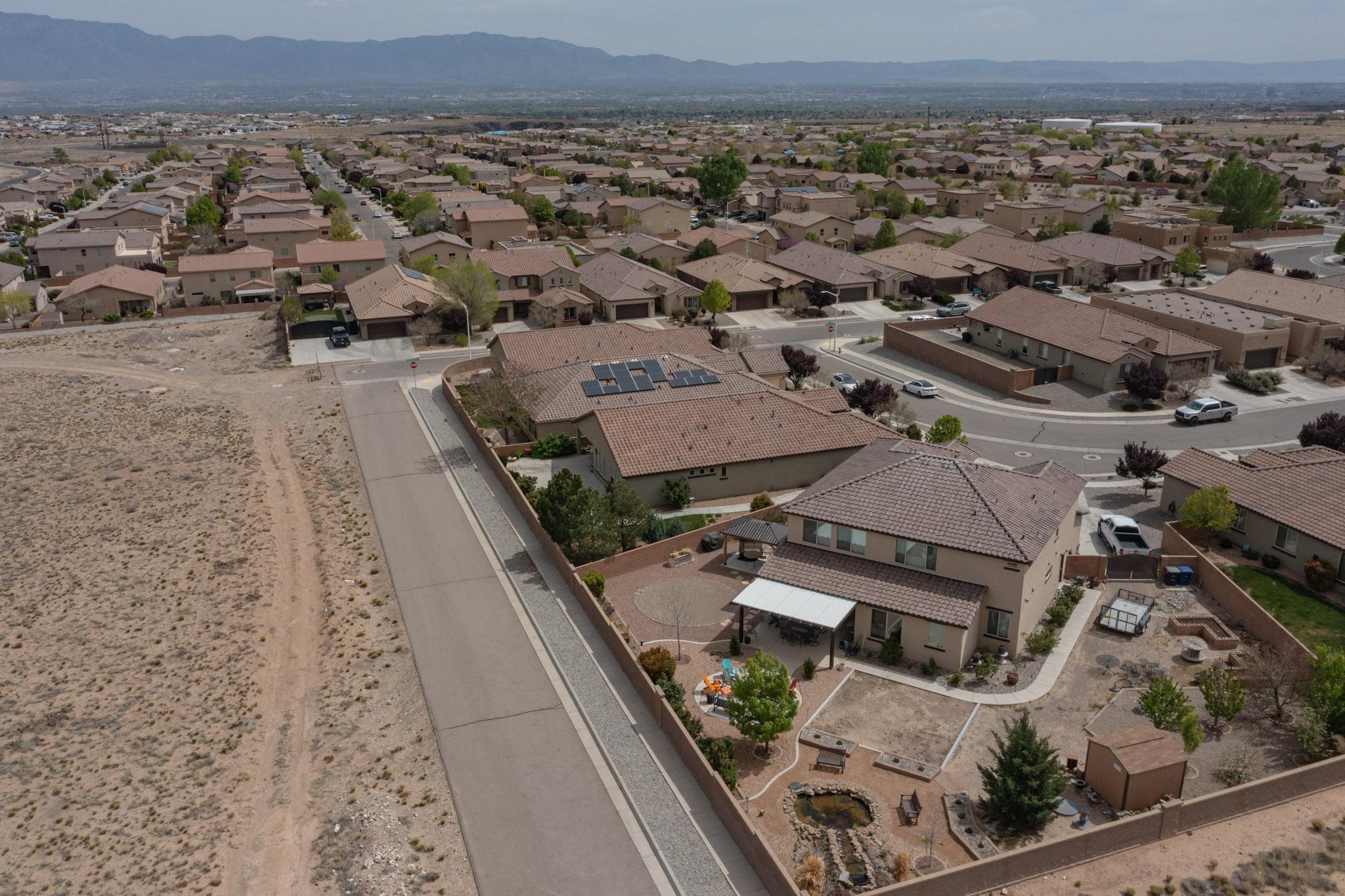 8752 Abierto Vista Circle NW