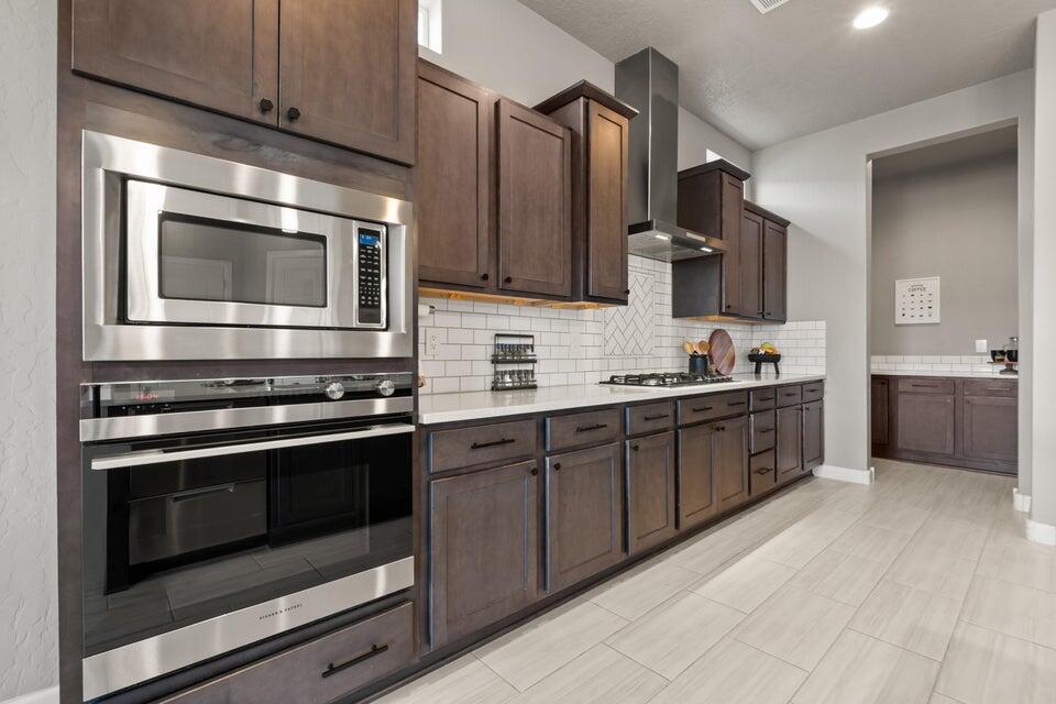 2422 Lynn Road SE