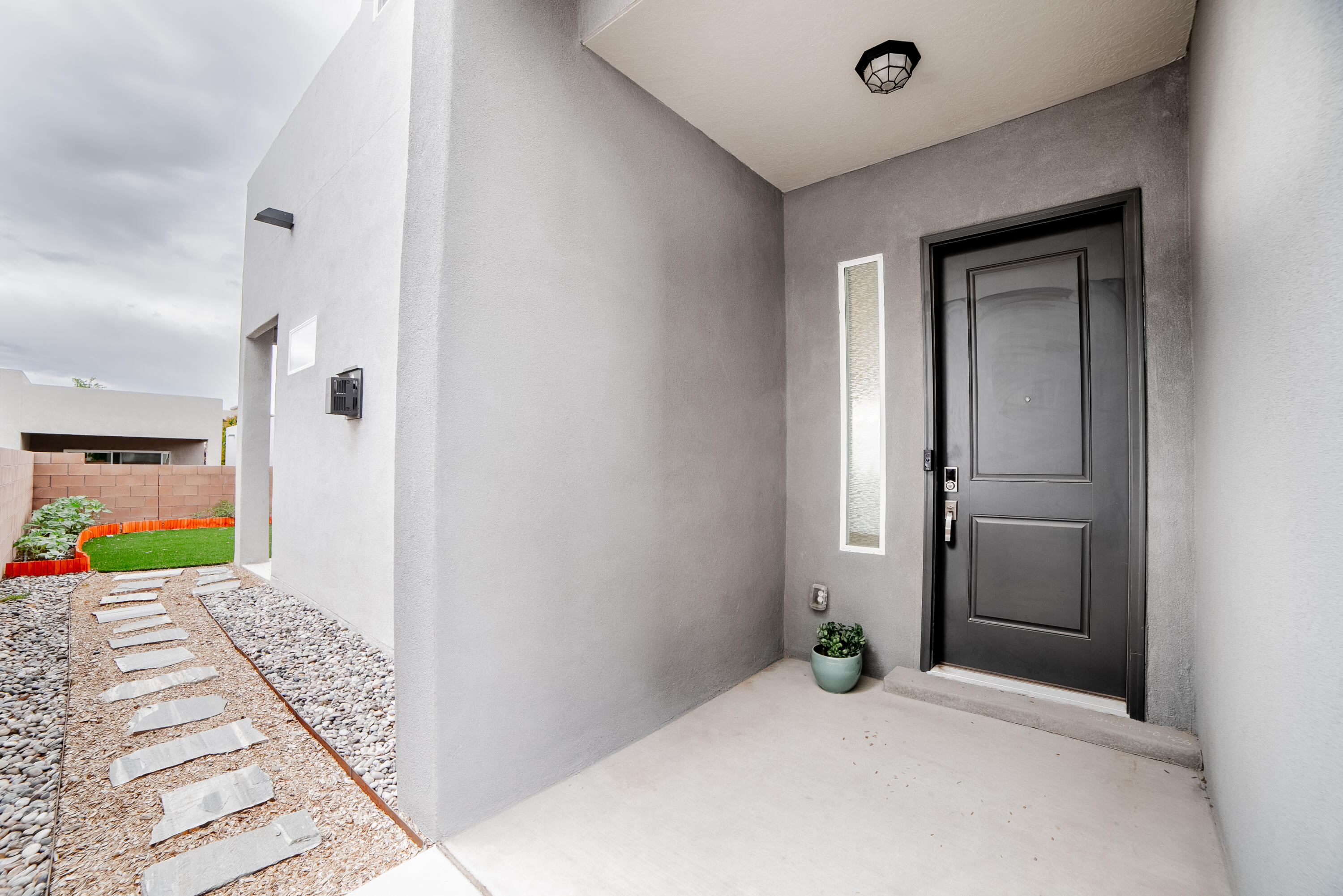 2422 Lynn Road SE