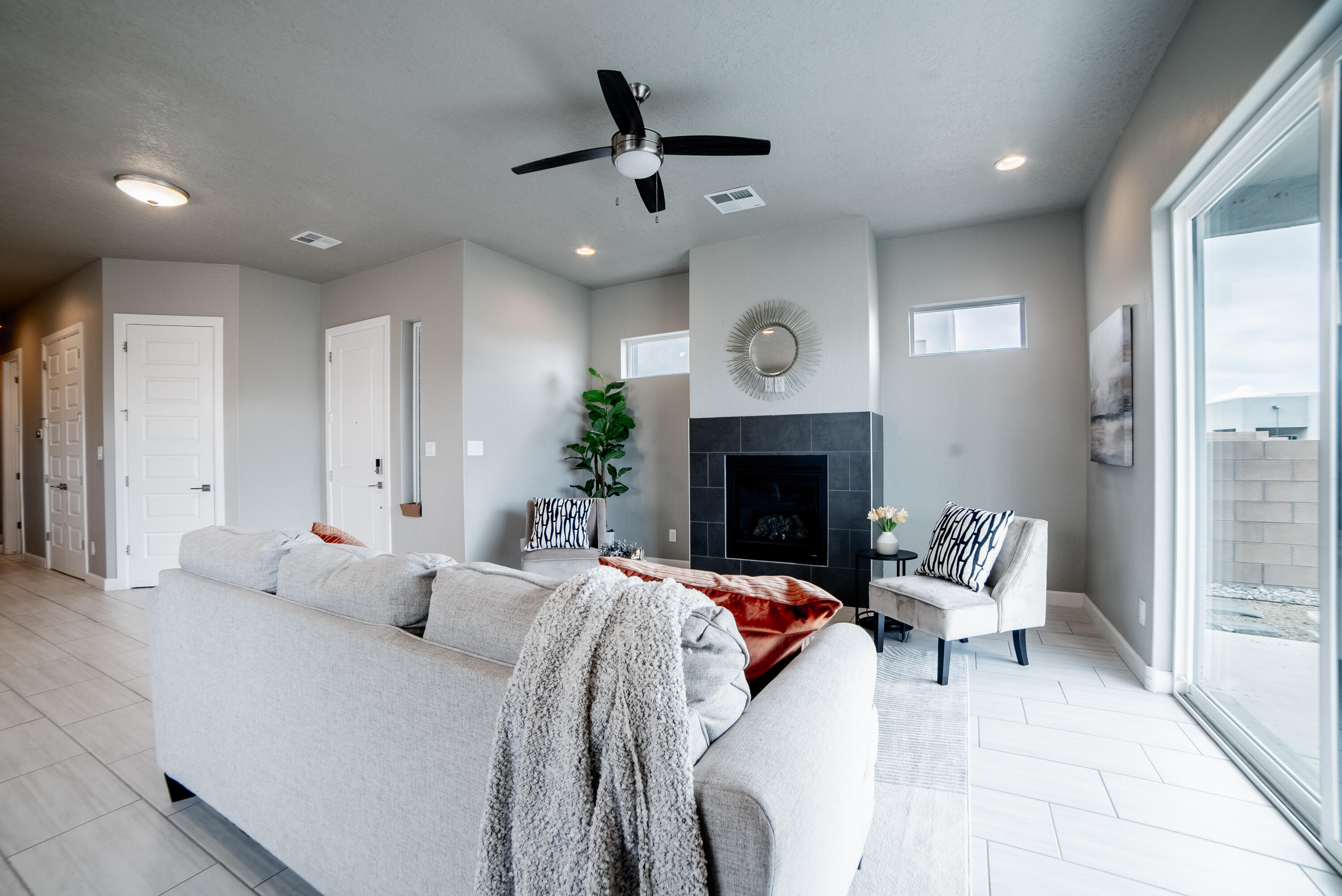 2422 Lynn Road SE
