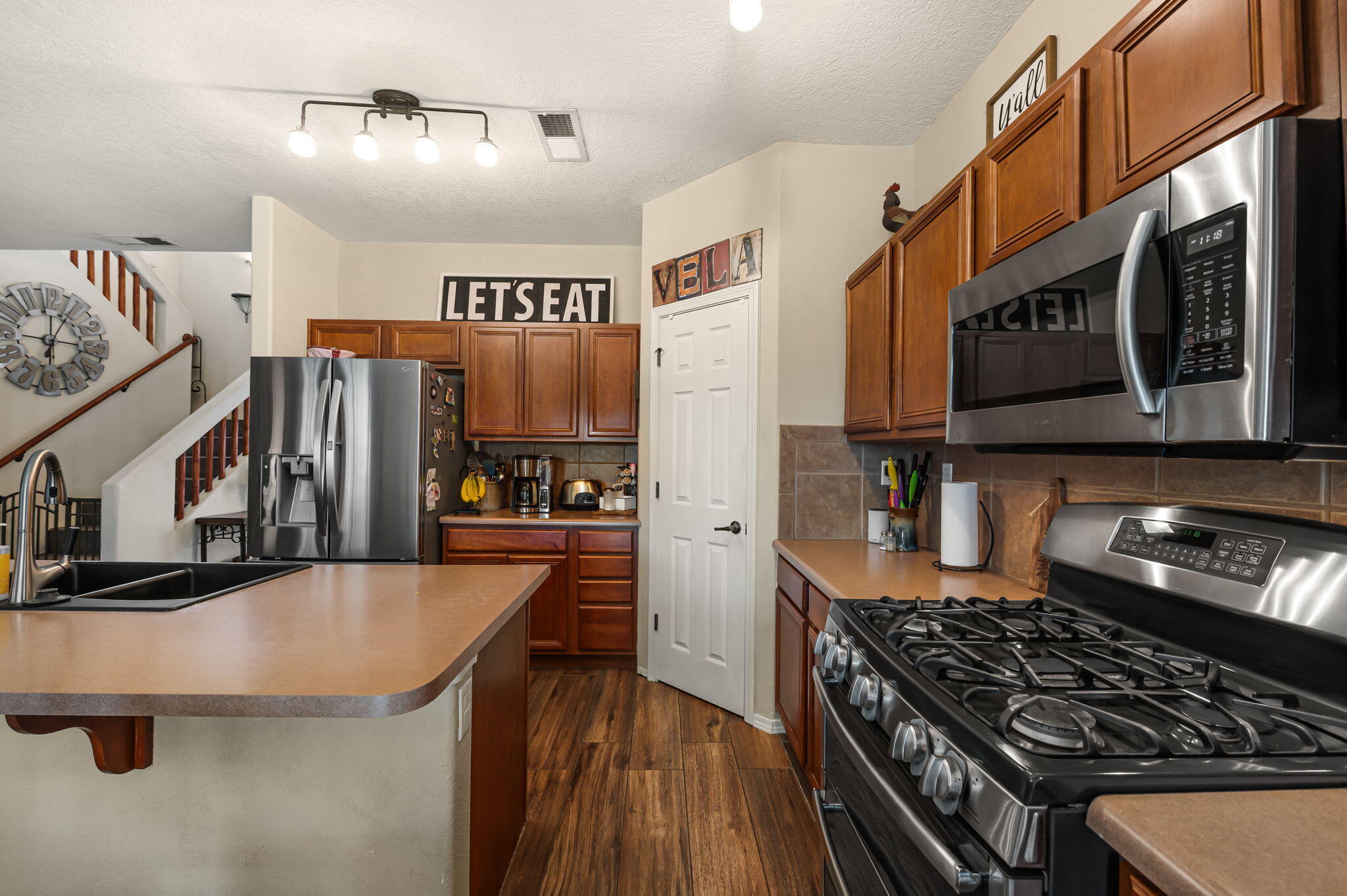 7424 Cedar Waxwing Place NW