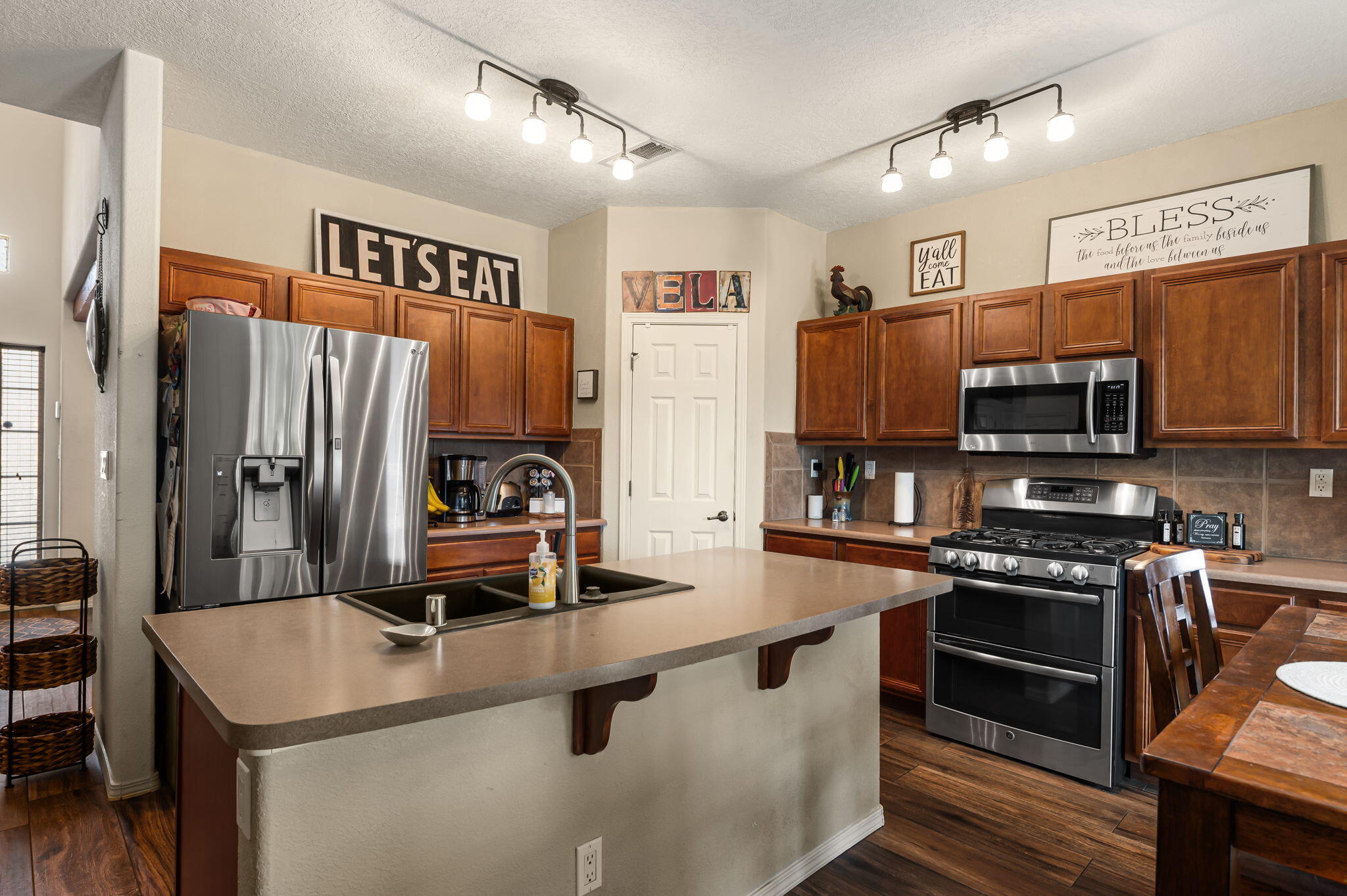 7424 Cedar Waxwing Place NW