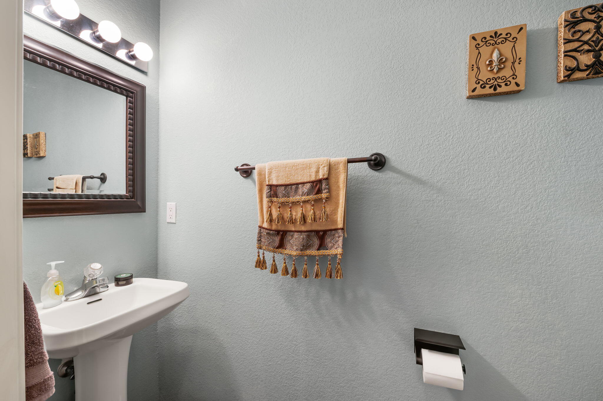 7424 Cedar Waxwing Place NW