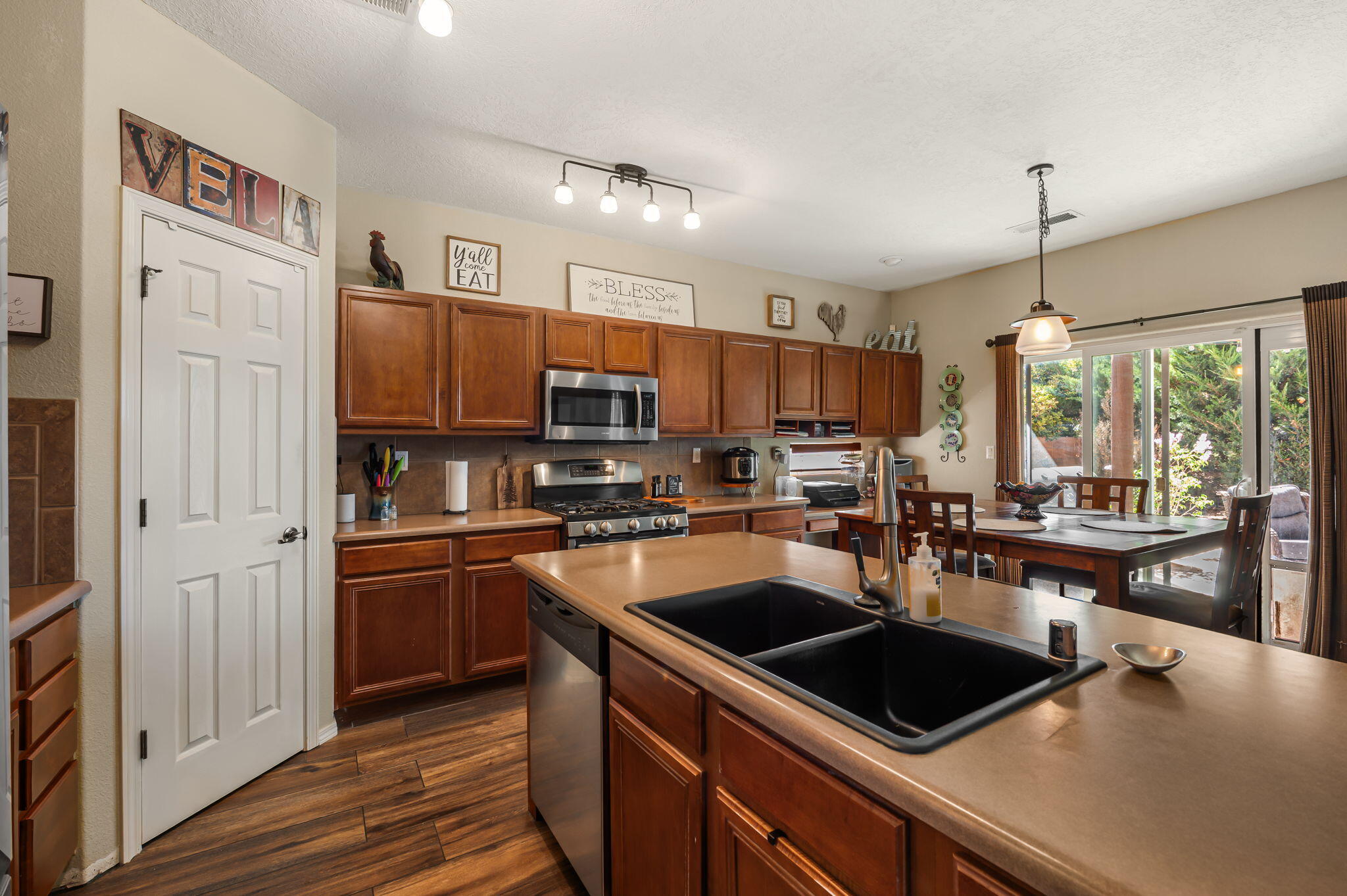 7424 Cedar Waxwing Place NW