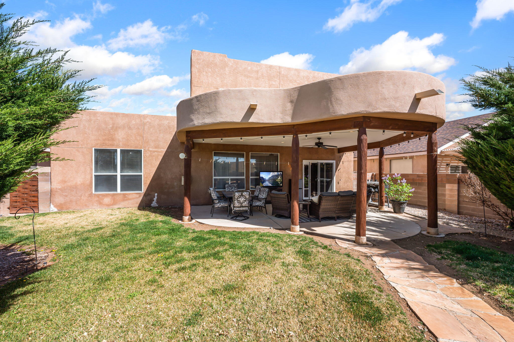 7424 Cedar Waxwing Place NW