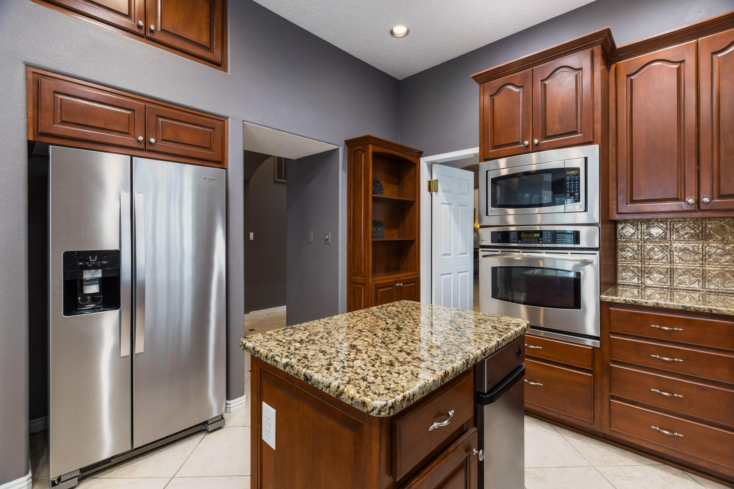 6605 Wentworth Court NE