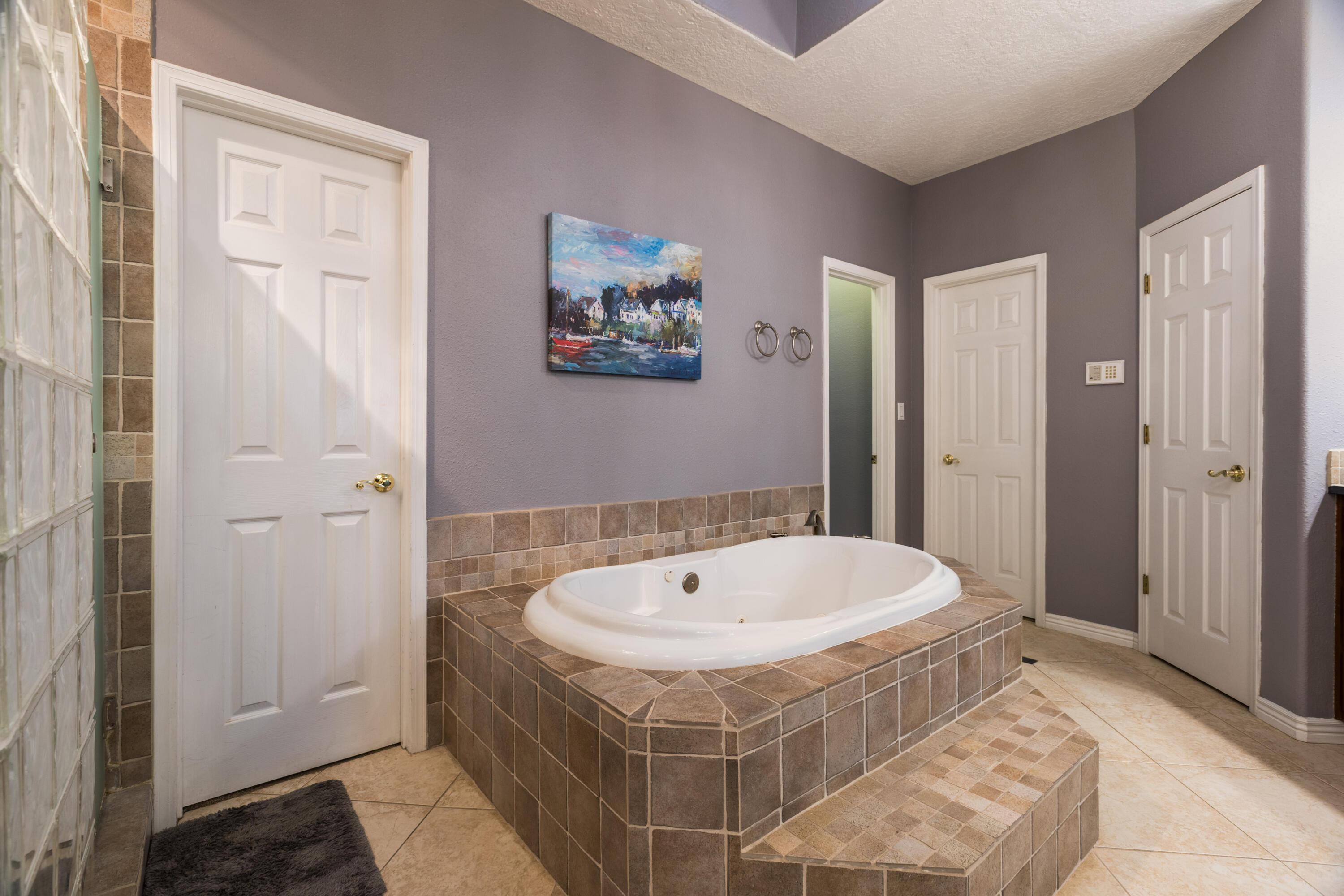 6605 Wentworth Court NE