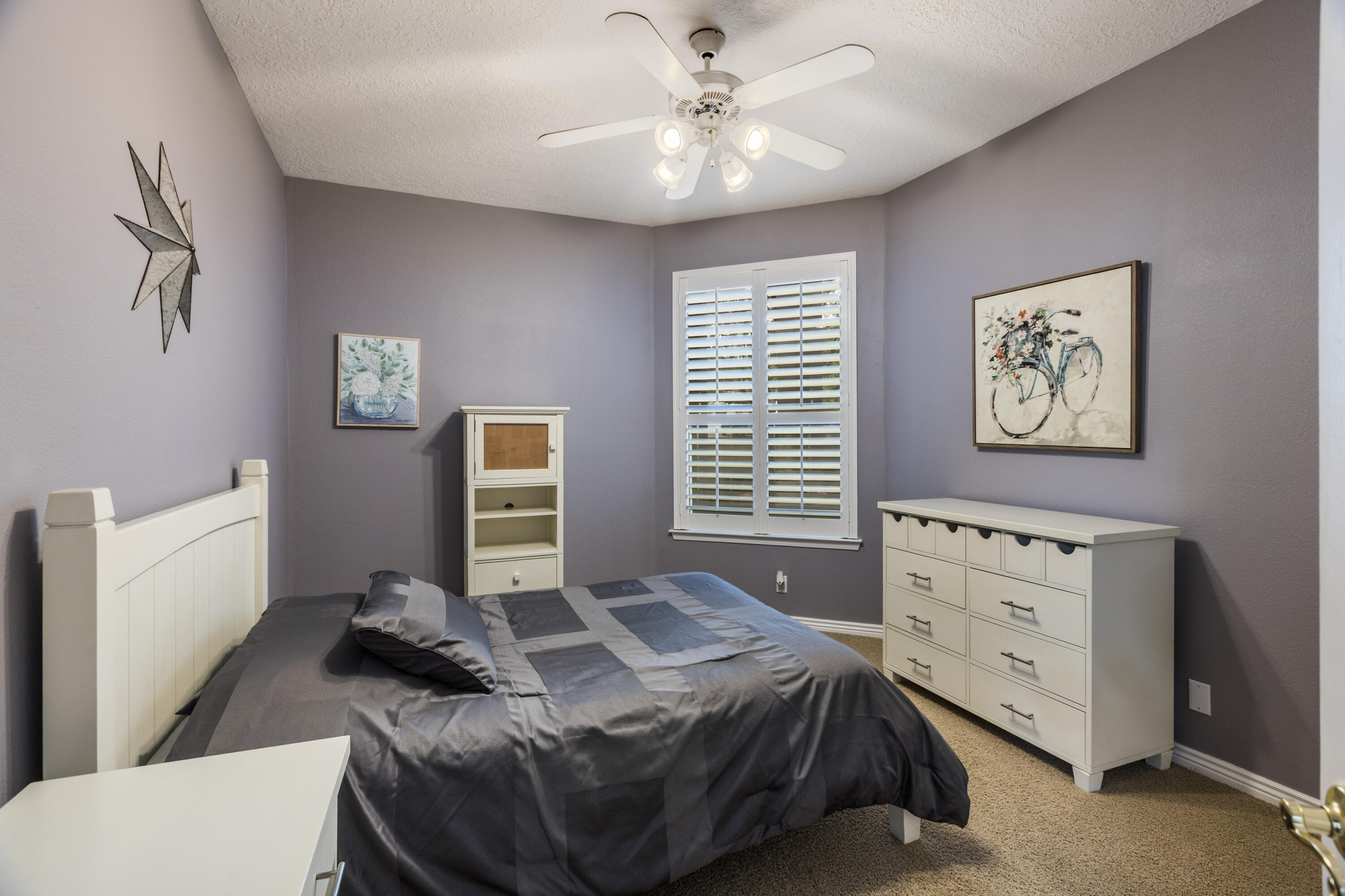 6605 Wentworth Court NE