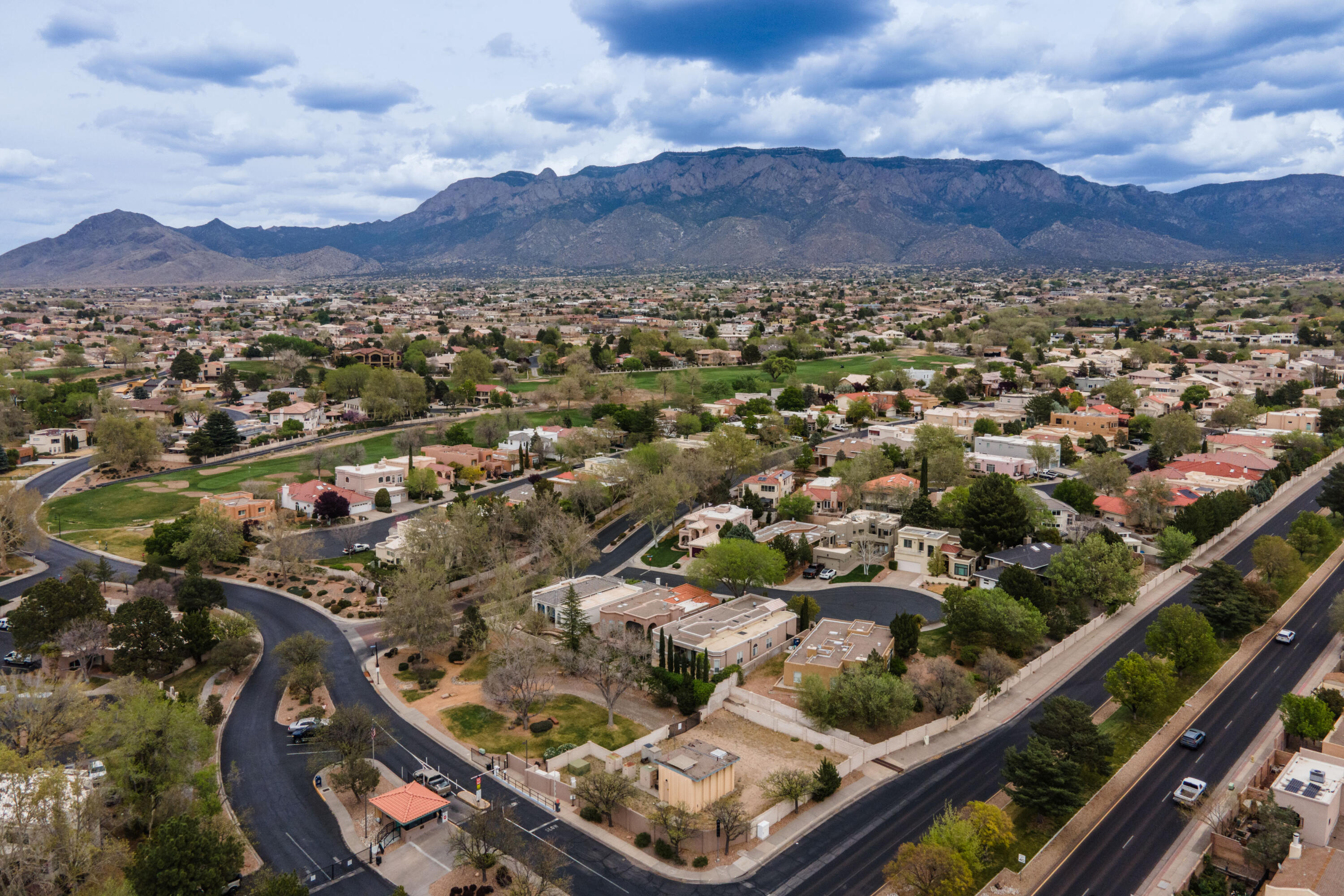 6605 Wentworth Court NE