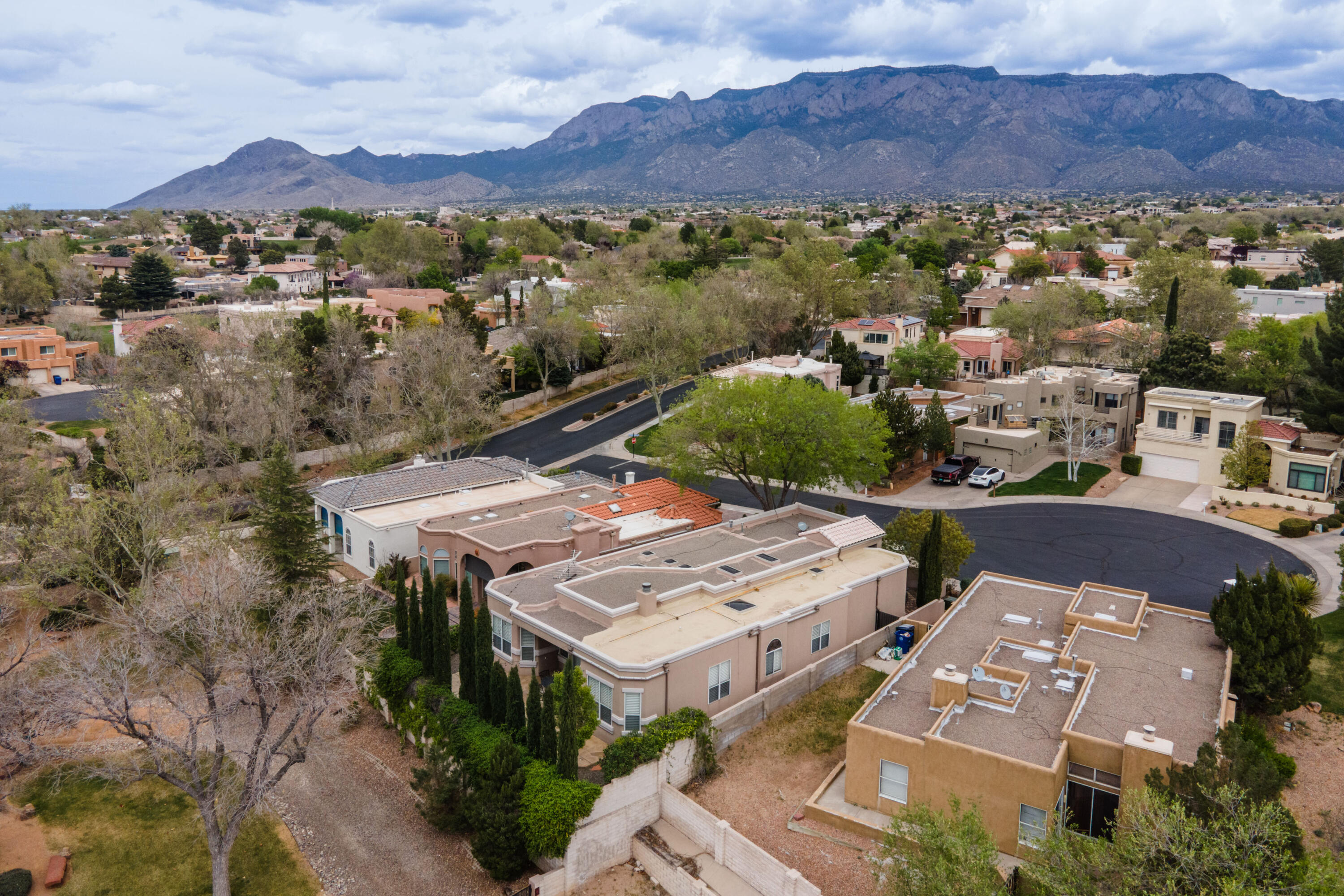 6605 Wentworth Court NE