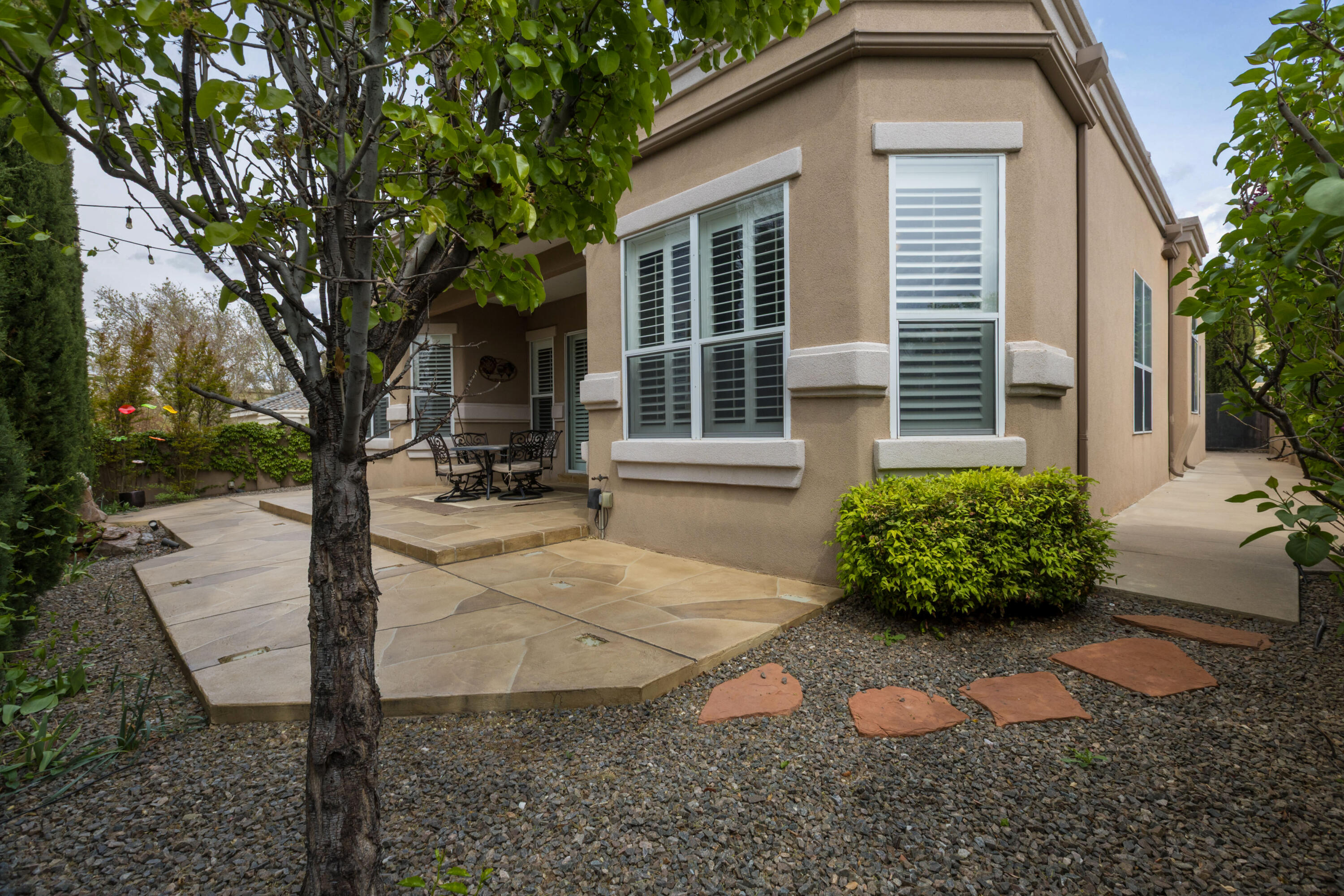 6605 Wentworth Court NE