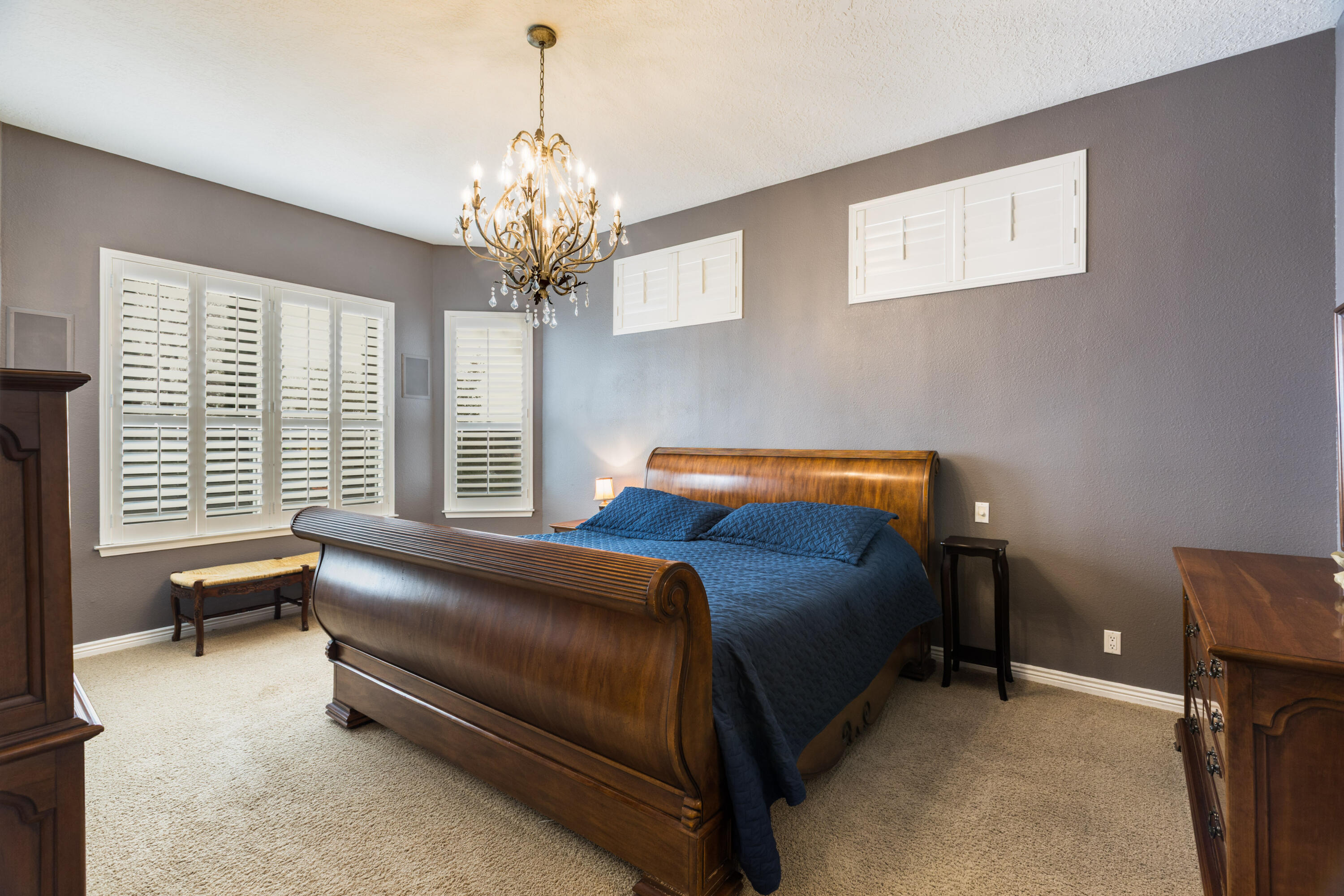 6605 Wentworth Court NE