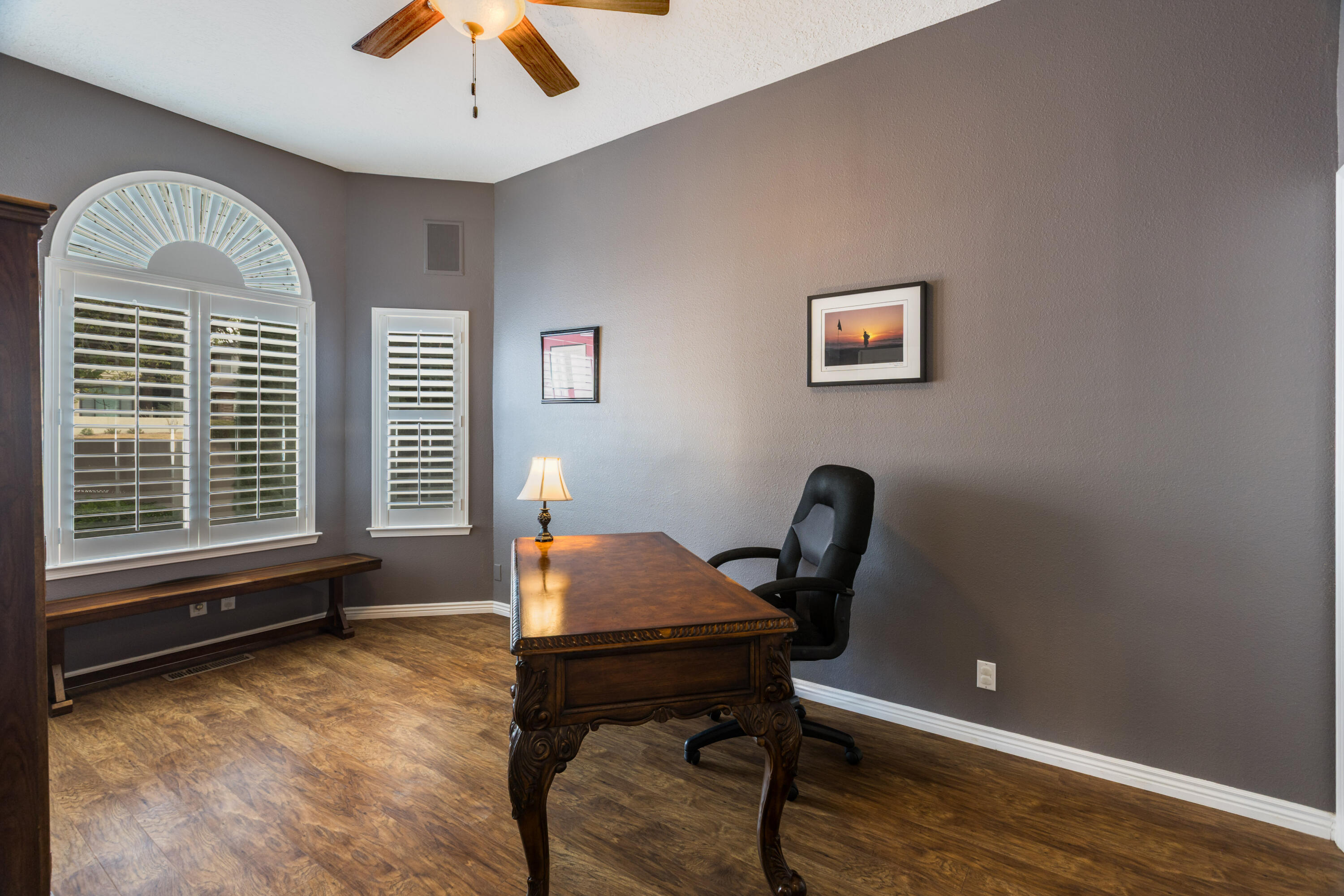 6605 Wentworth Court NE