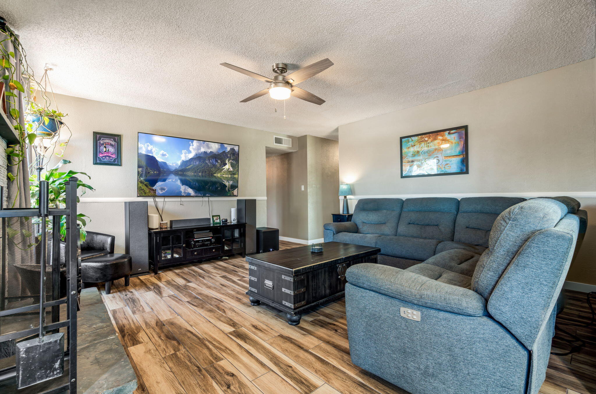 2405 Hiawatha Drive NE