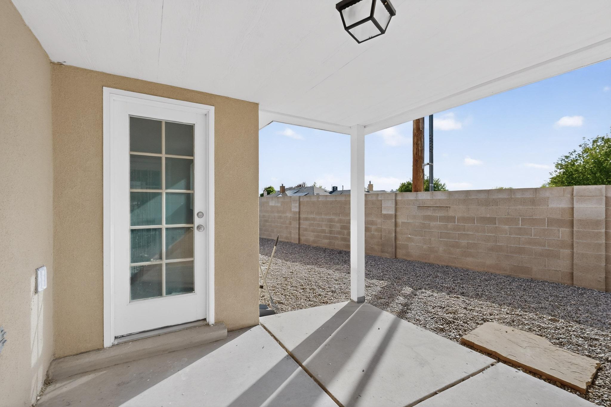 6715 Tierra Luna Court NW