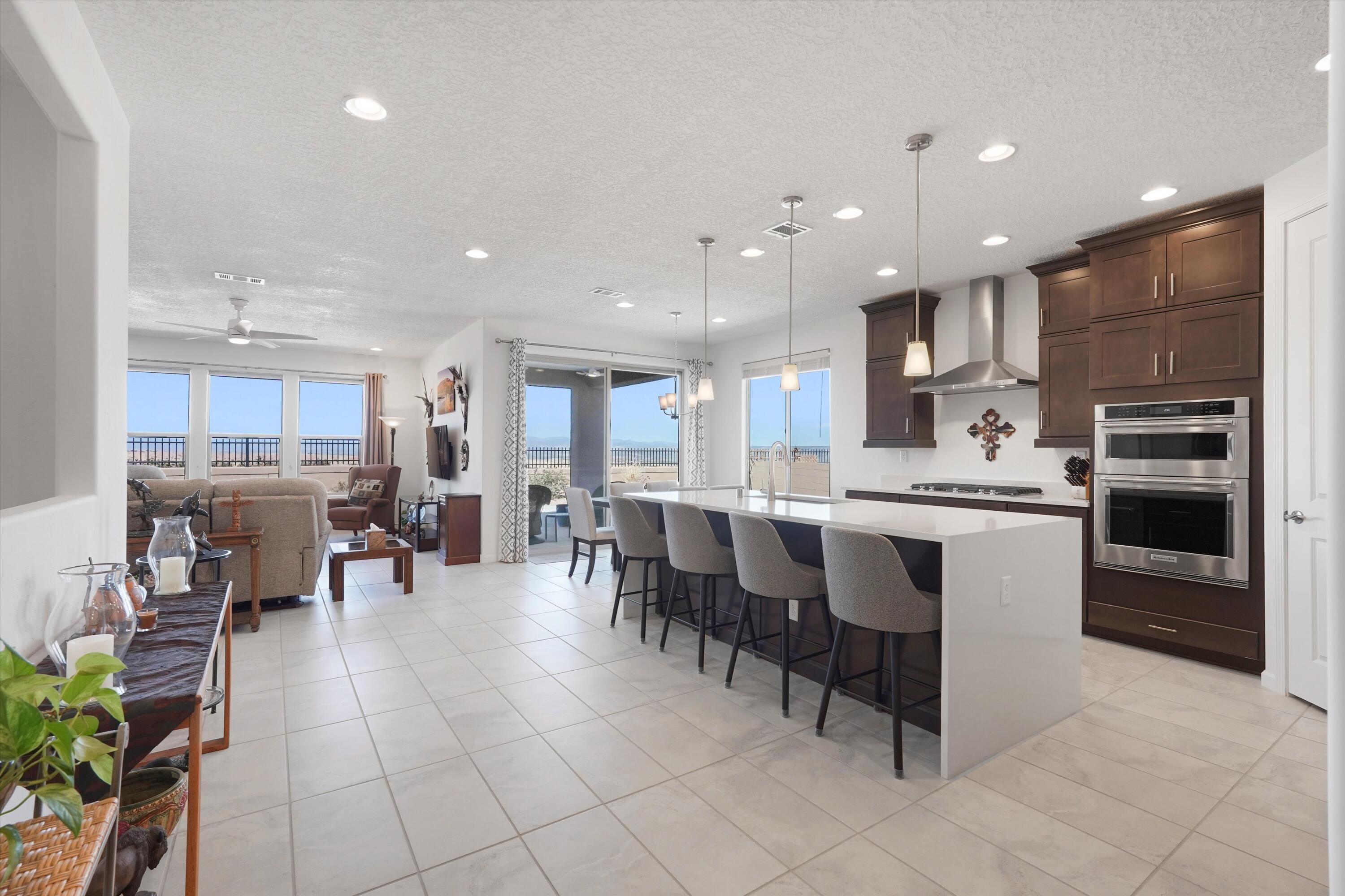 2831 Kings Canyon Loop NE