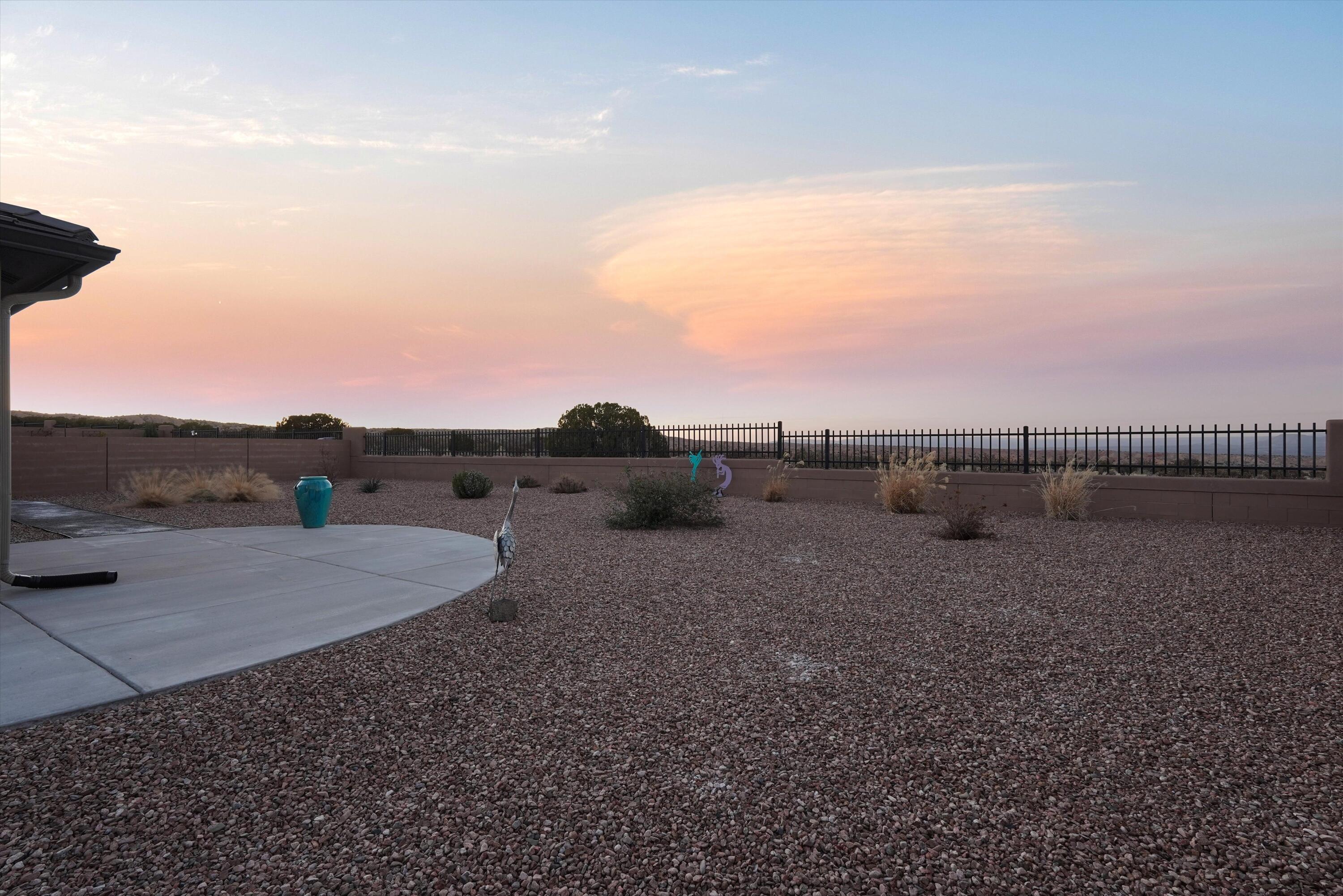 2831 Kings Canyon Loop NE