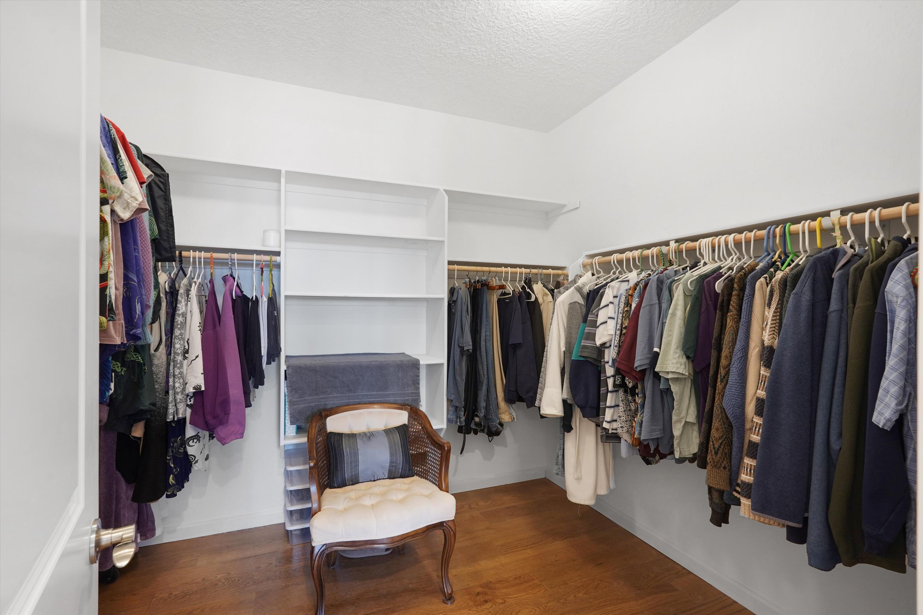 2831 Kings Canyon Loop NE