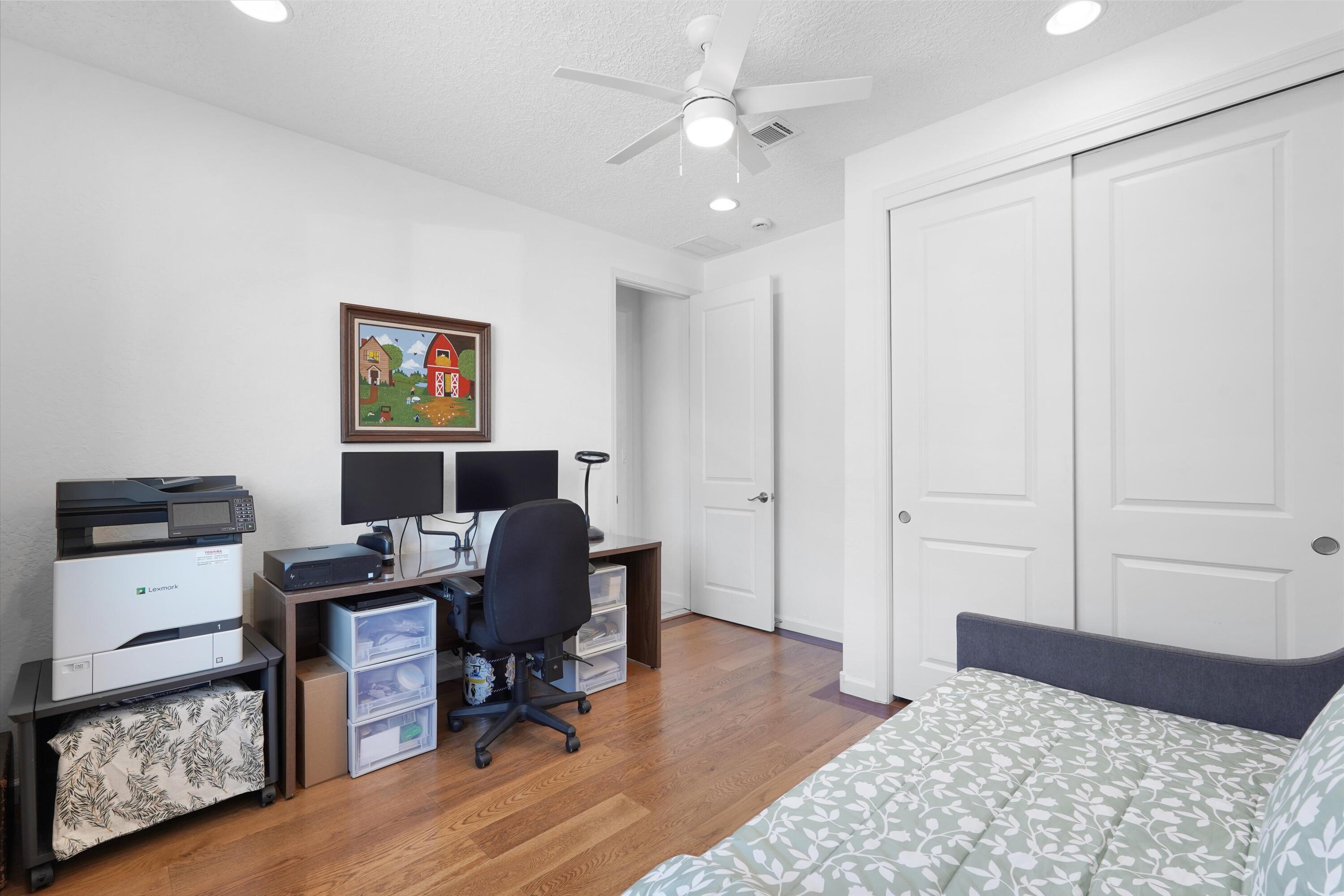 2831 Kings Canyon Loop NE