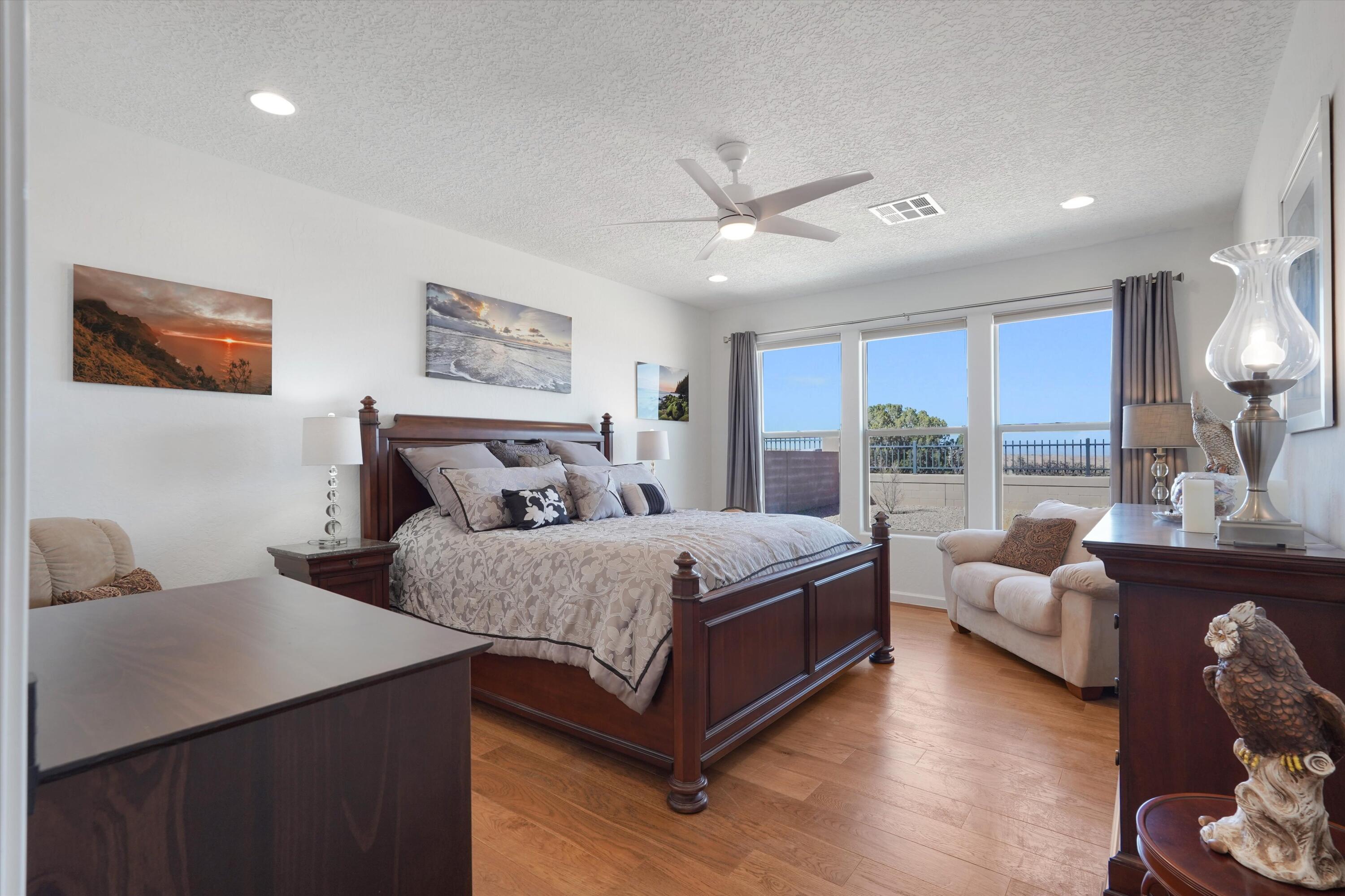 2831 Kings Canyon Loop NE