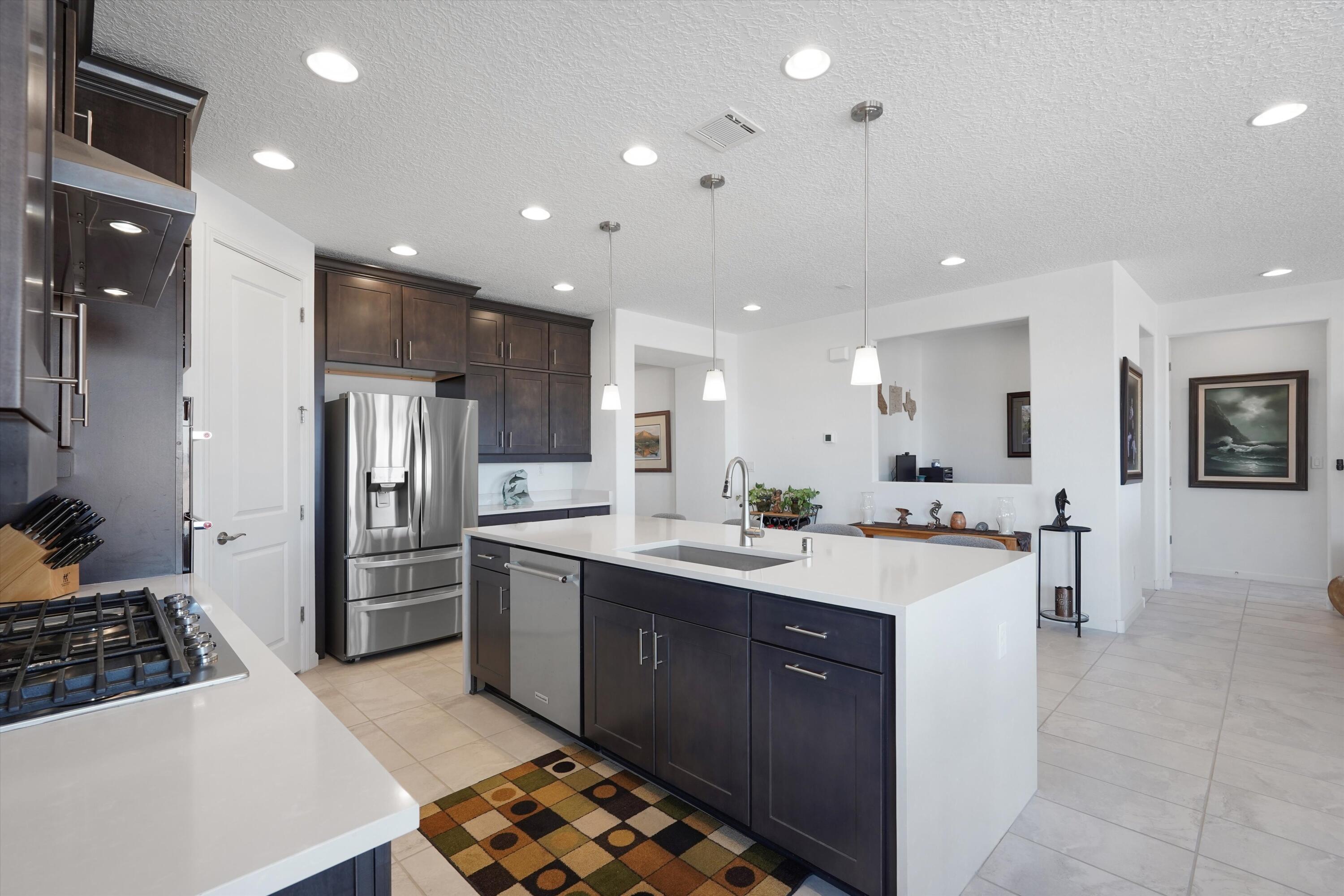 2831 Kings Canyon Loop NE