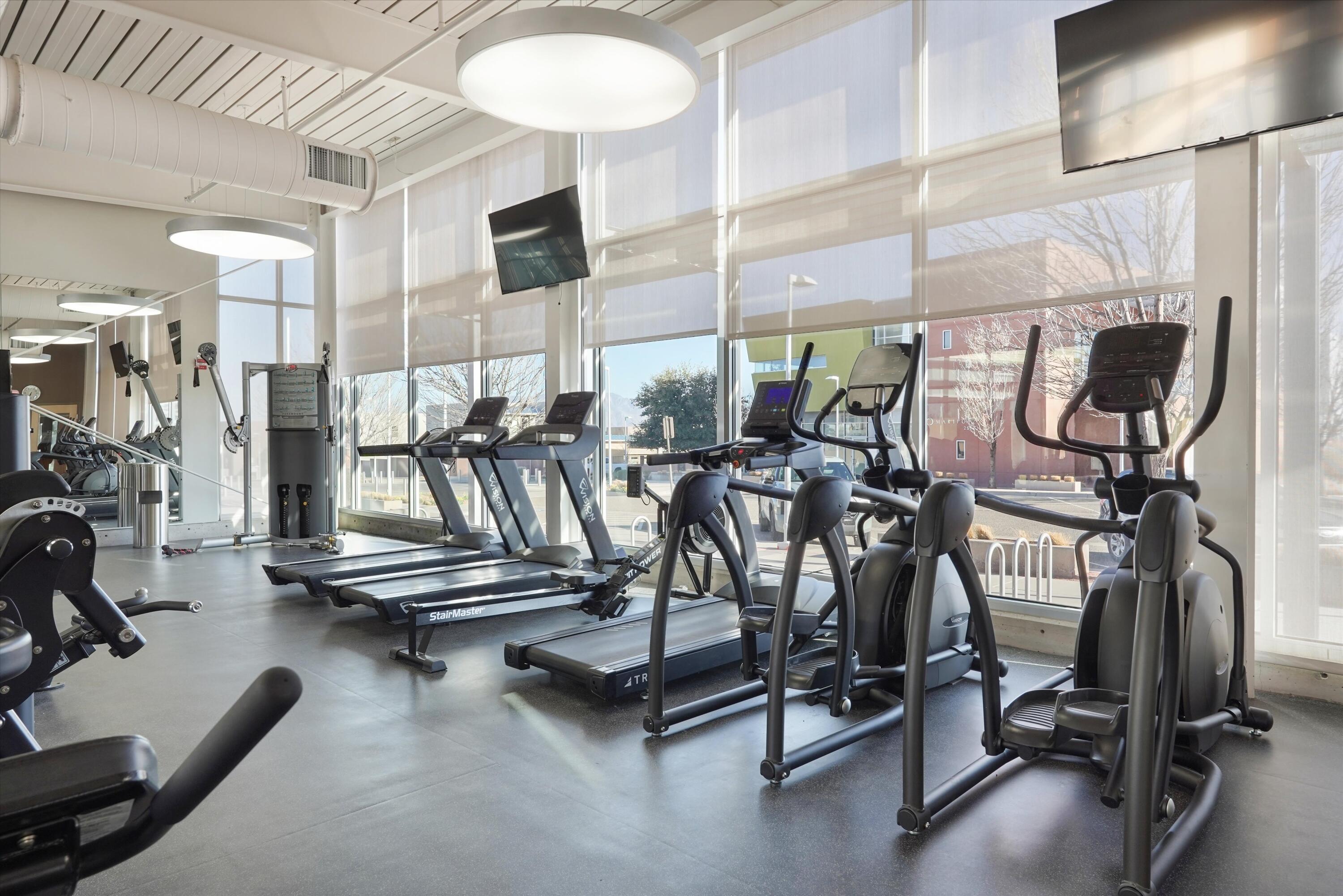 2831 Kings Canyon Loop NE