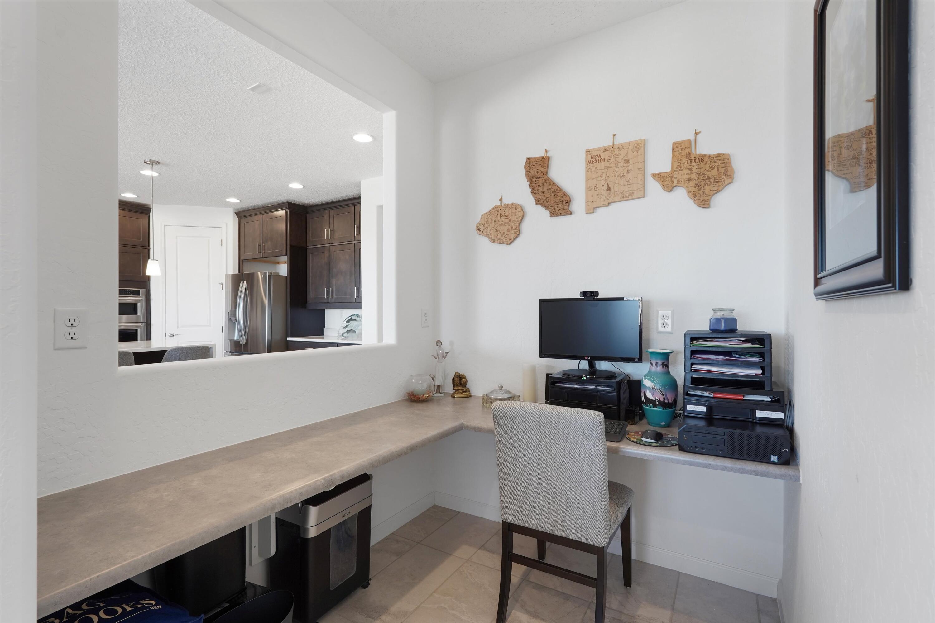 2831 Kings Canyon Loop NE